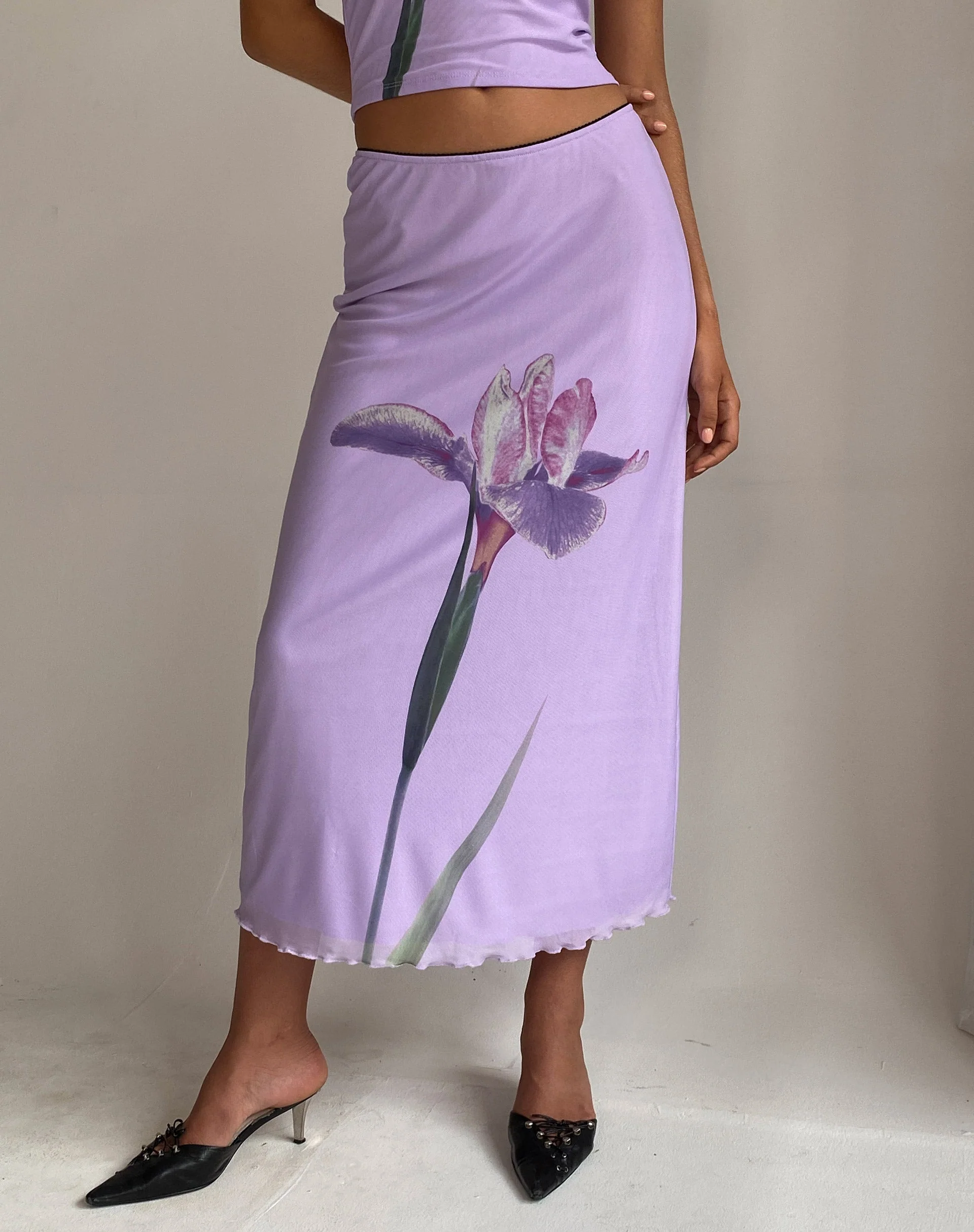Lassie Midirock in Flieder mit Blumenmuster - Image 2