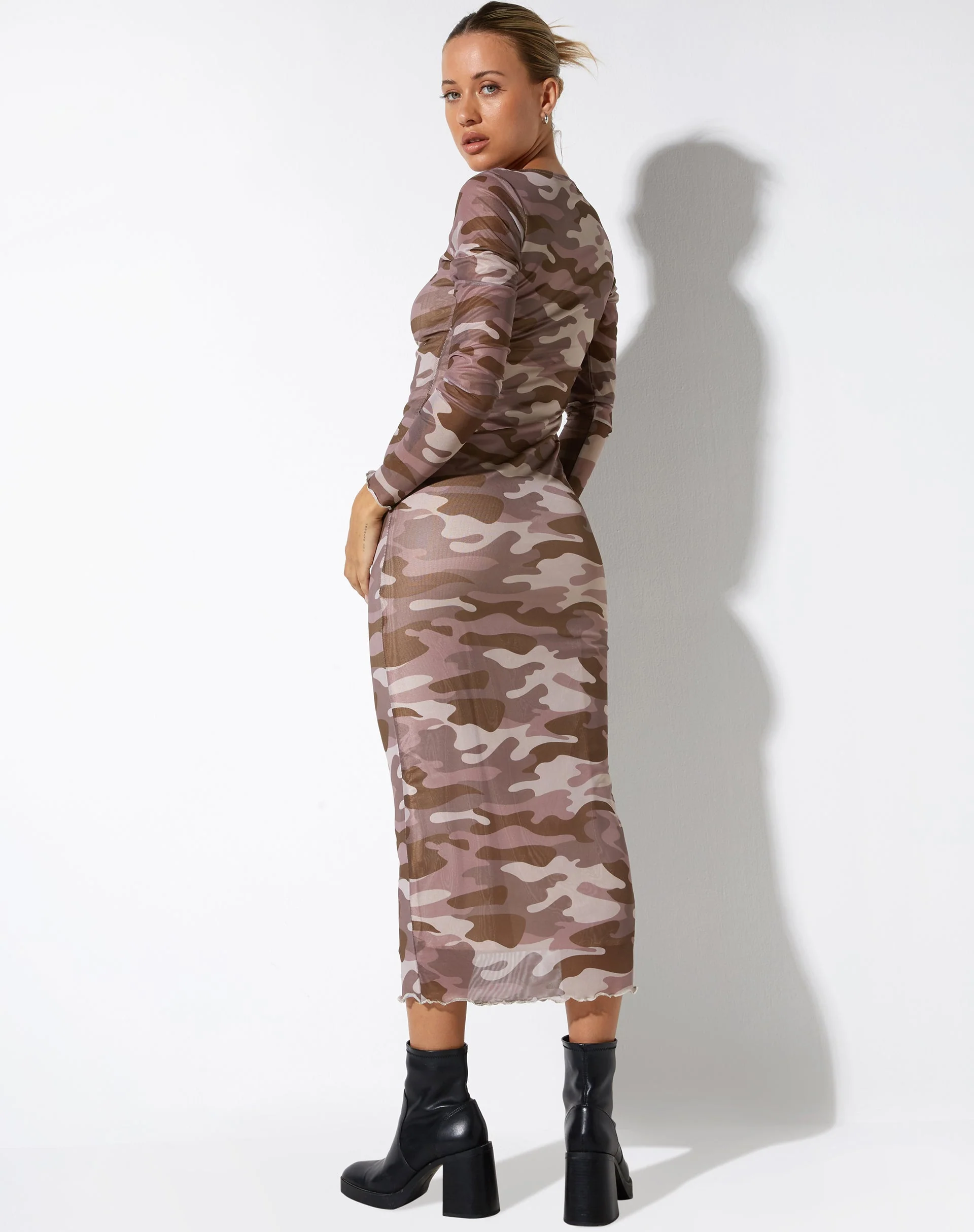 Laura Midikleid in Camo - Image 5