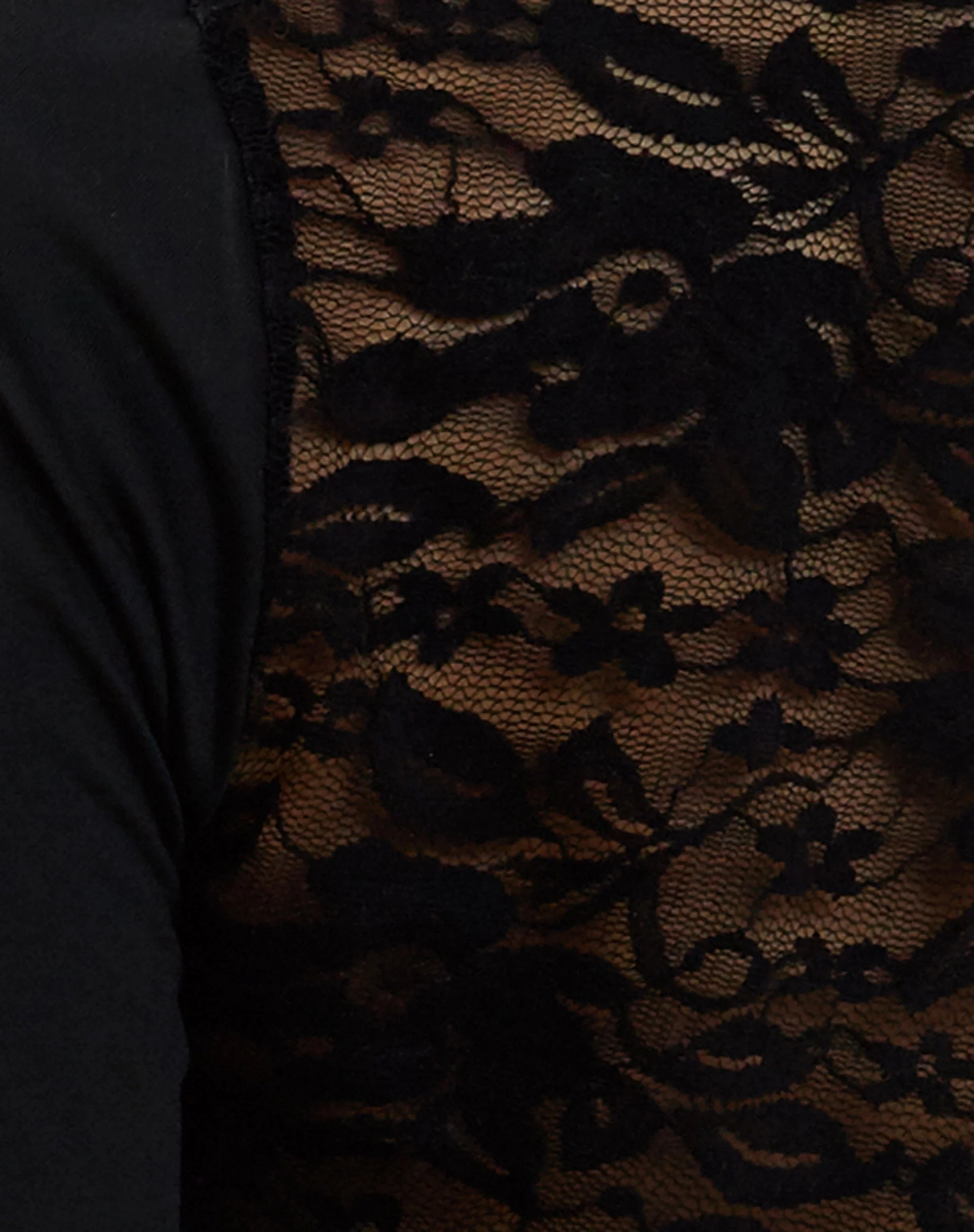 Lenny Lace Shrug Top in Slinky Black mit schwarzem Spitzenbesatz - Image 7
