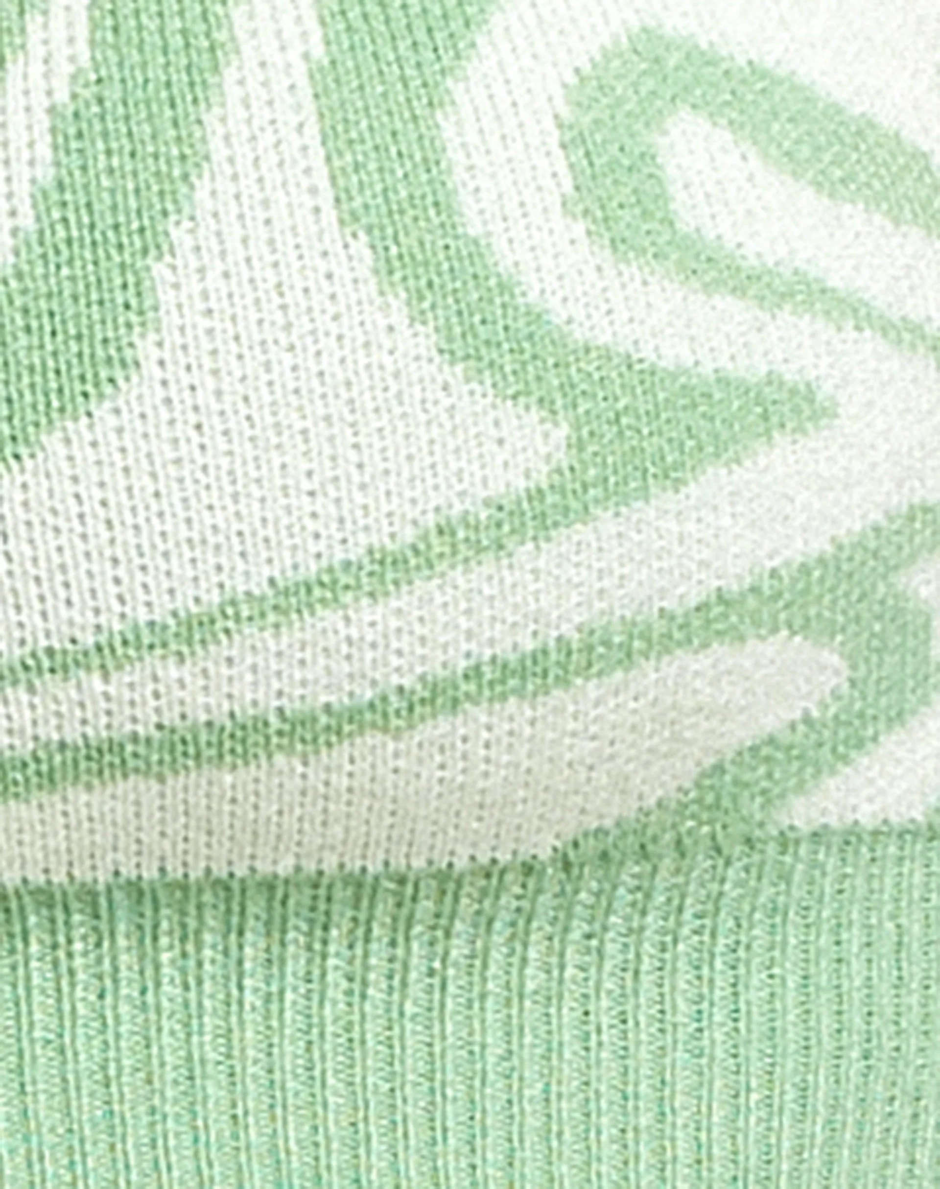 Lian Crop Top in Knit Jagged Swirl Peppermint und Creme - Image 8