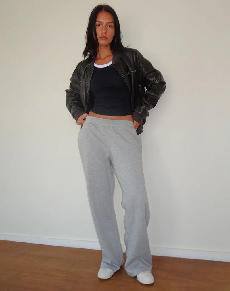 Lockerer Jogger in Grau meliert mit M-Stickerei - Image 3