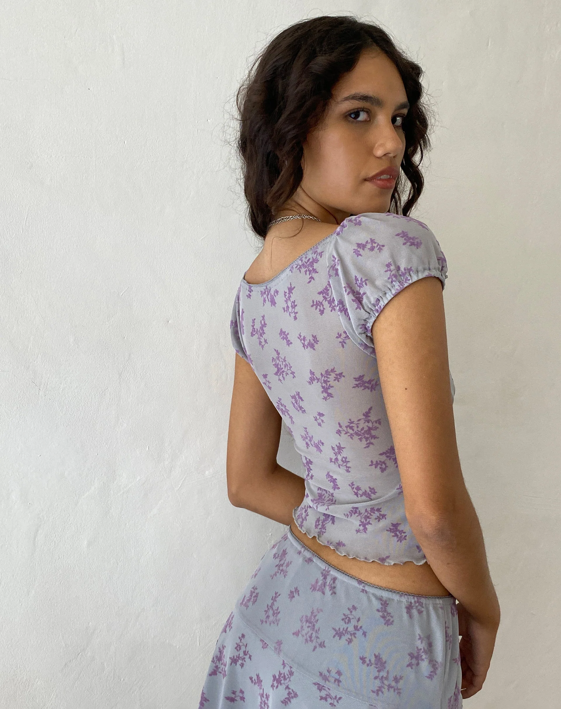 Lorenne Sweetheart Mesh Top in Lila Botanist Flock - Image 3