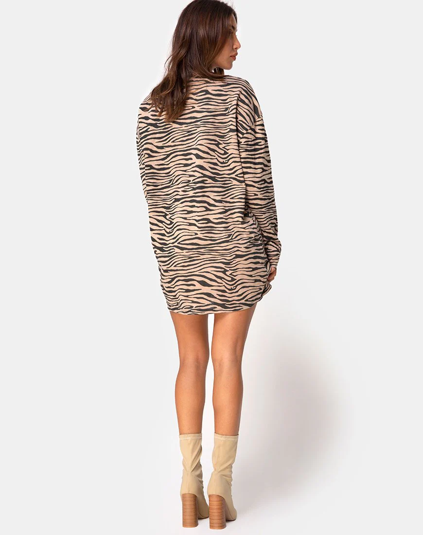 Lotsun Pullover Kleid in 90's Zebra Taupe - Image 4