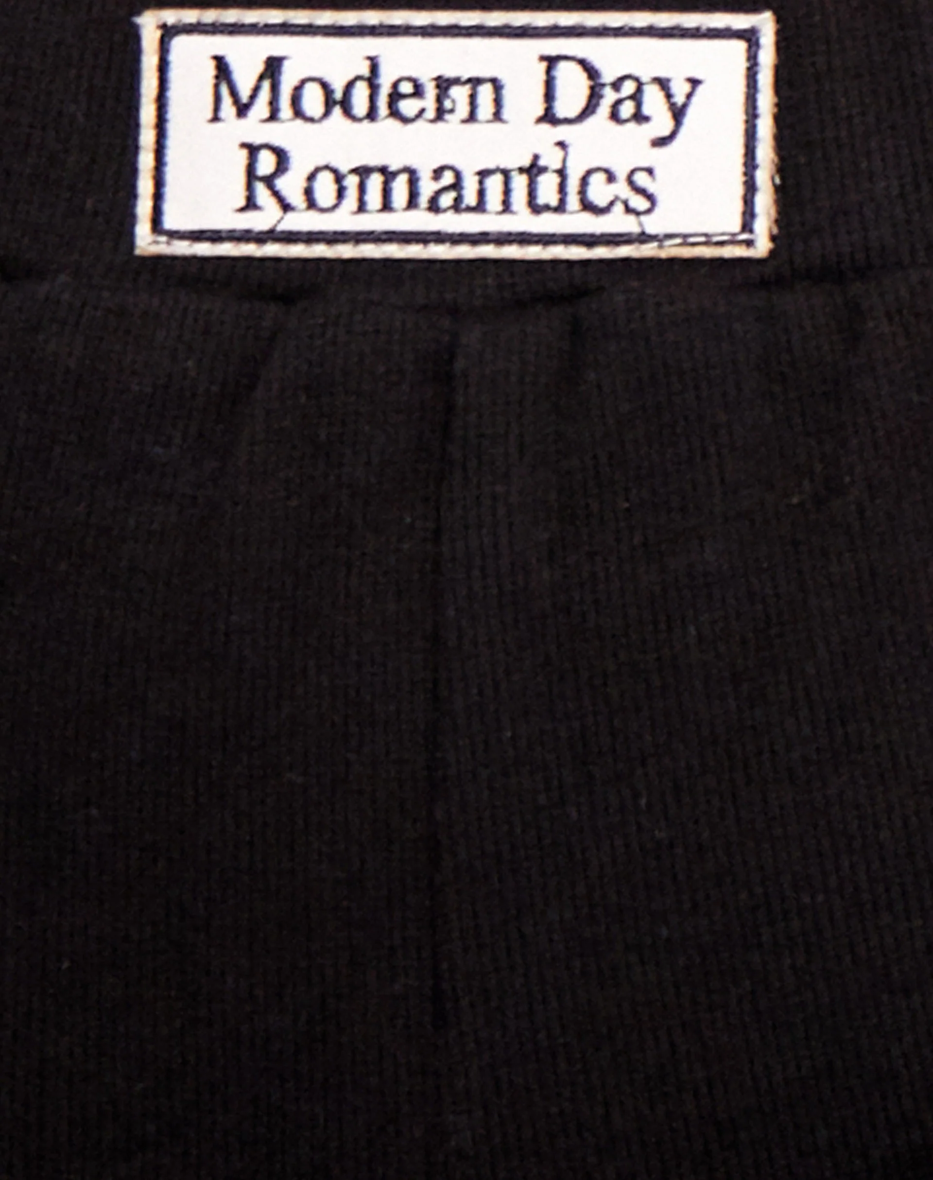 Lou Hot Pant in Schwarz Modern Day Romantics Label Embro - Image 6
