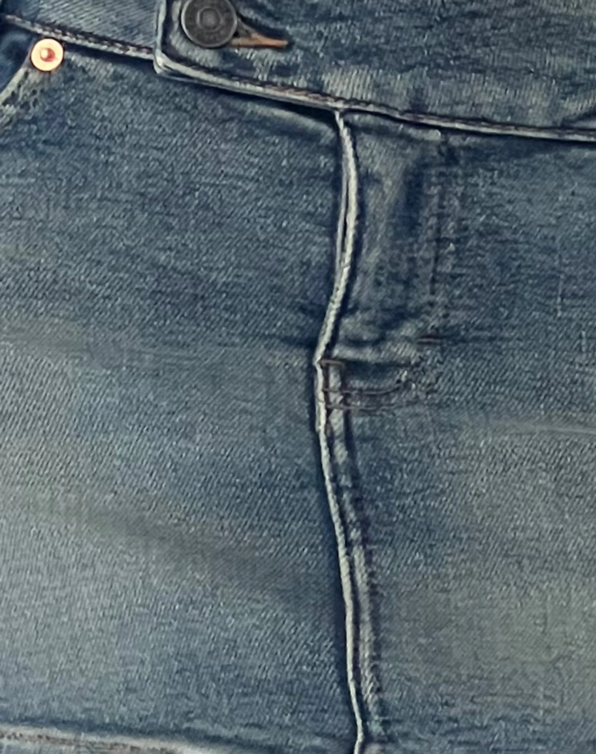 Denim-Minirock mit niedrigem Bund in Wüstenwaschung - Image 8