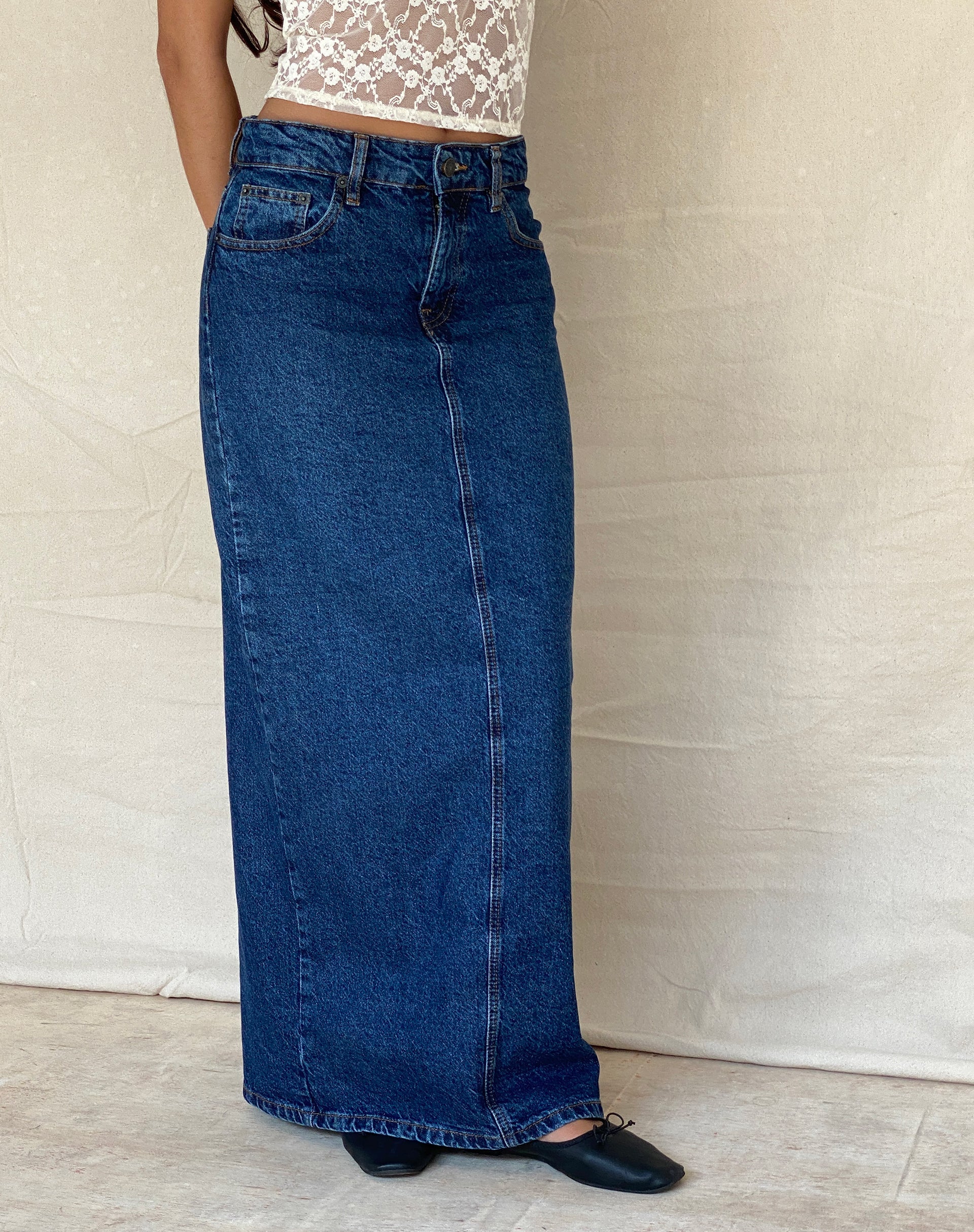 Niedrig geschnittener Denim-Maxirock in Mittelblau Gebraucht - Image 3