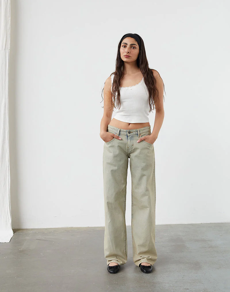 Low Rise Parallel Jeans in Wüstensand-Waschung - Image 2