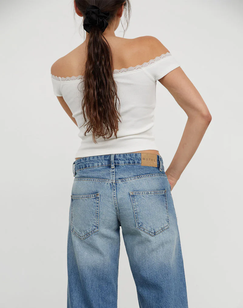 Low Rise Parallel Jeans in Puderblau - Image 2