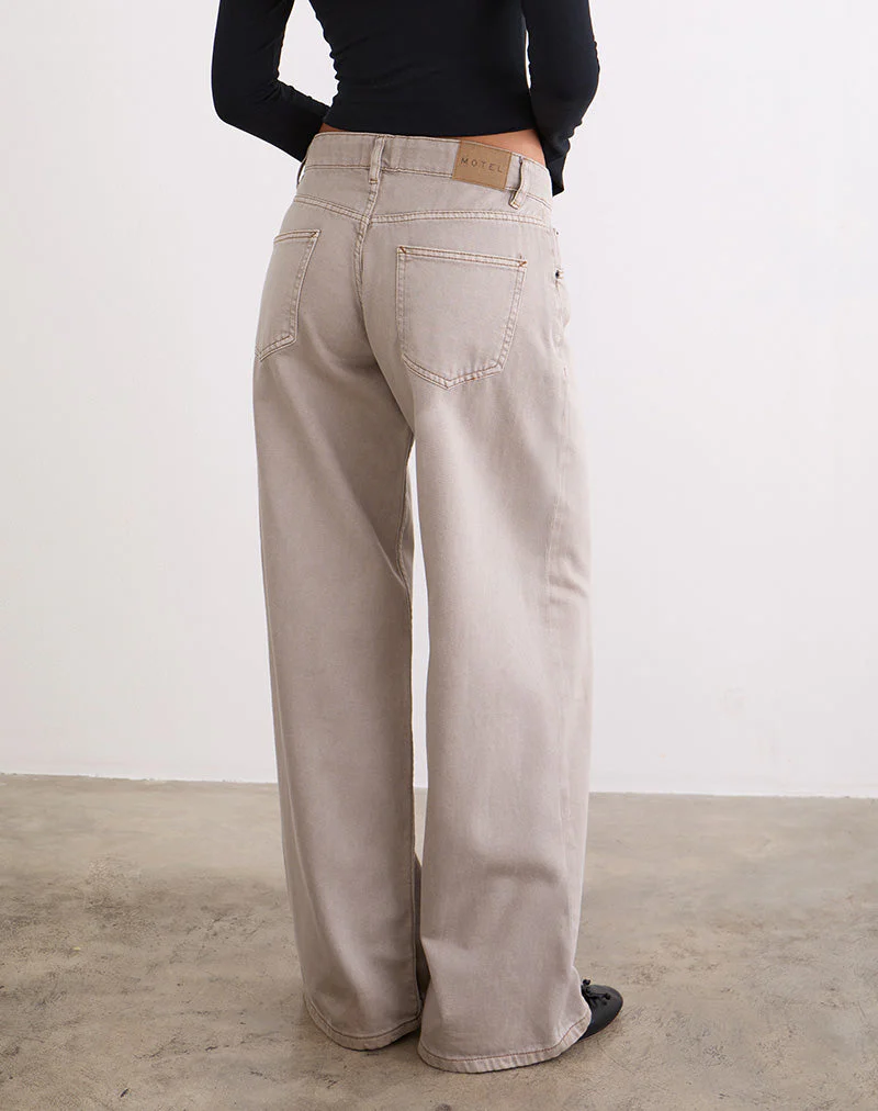 Geräumige Low Rise Jeans in Pebble - Image 6