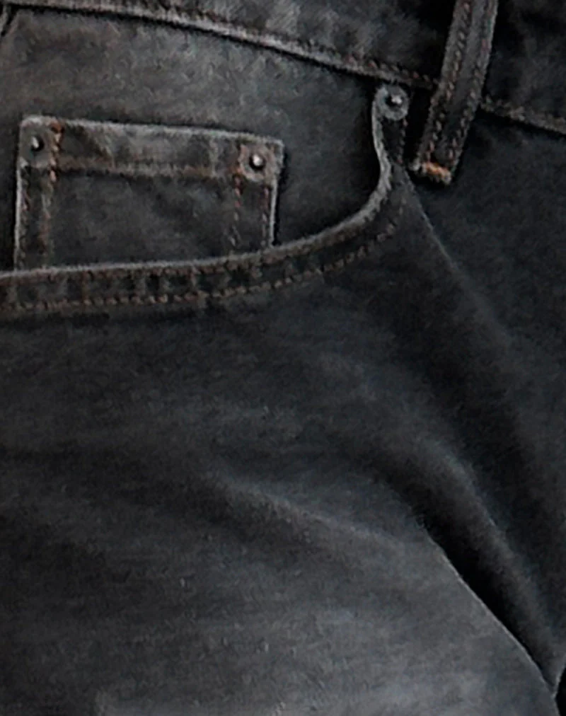 Geräumige Low Rise Jorts in Grau Used Bleach - Image 6