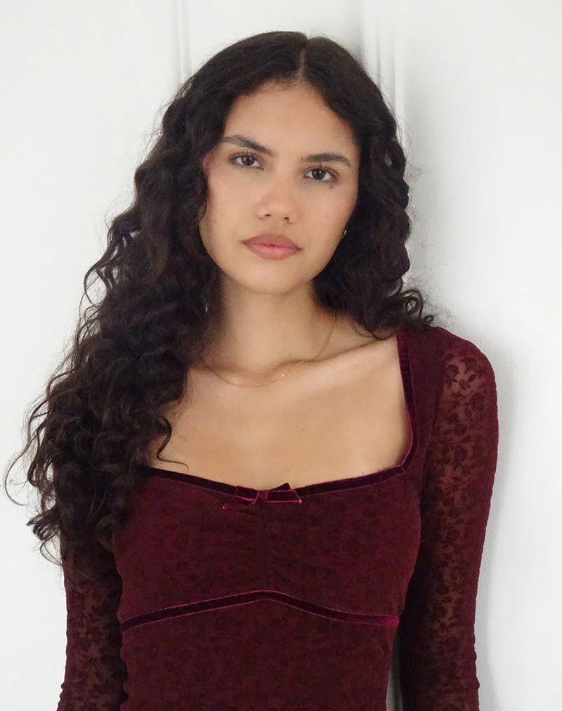 Luth Minikleid in Ditsy Flocked Burnt Maroon - Image 4