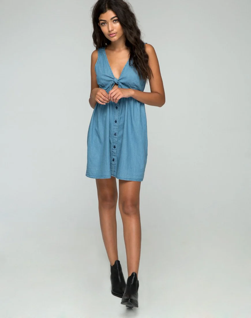 Lyset Kleid mit Ausschnitt aus Denim Chambray in Sommerwäsche - Image 3