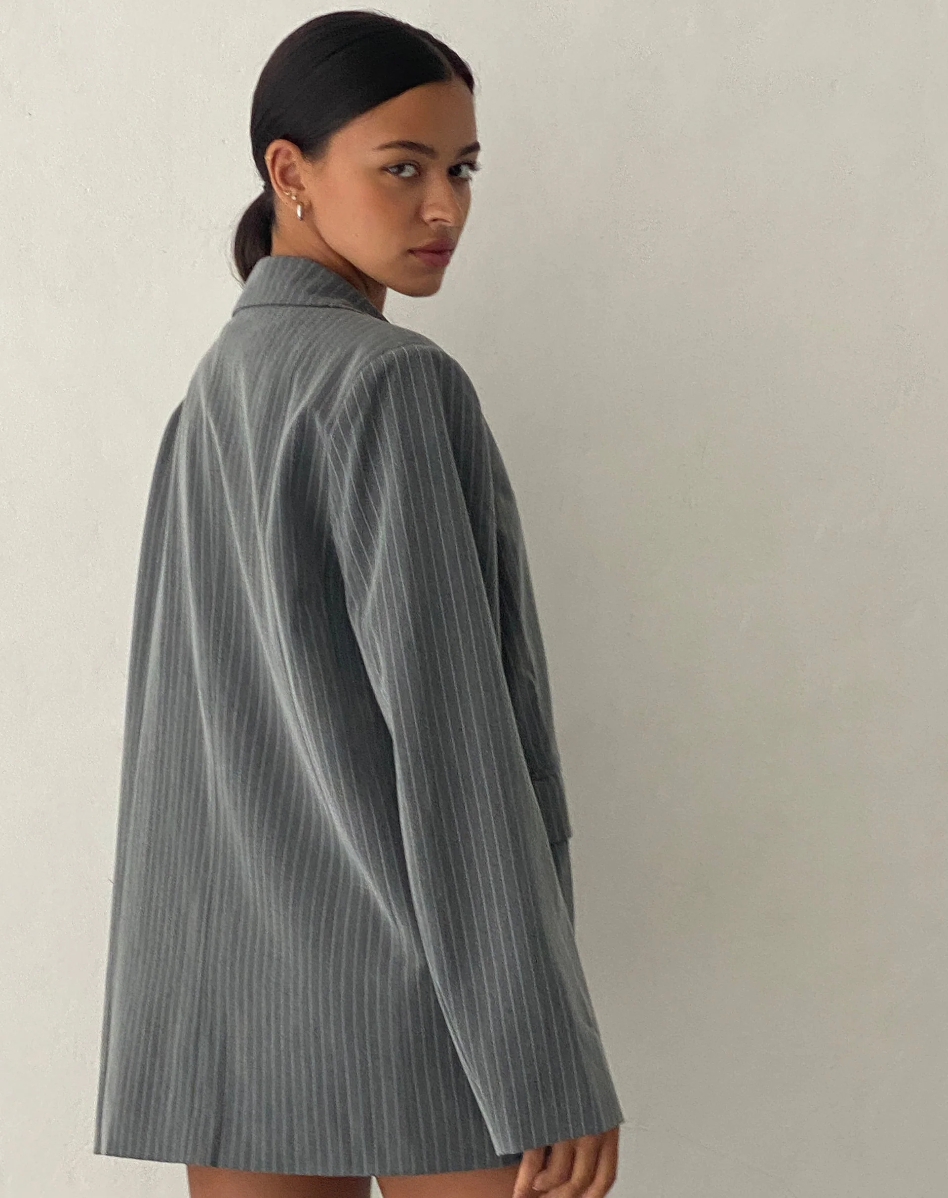 Maiwa Blazer in Tailoring Grau Nadelstreifen - Image 5