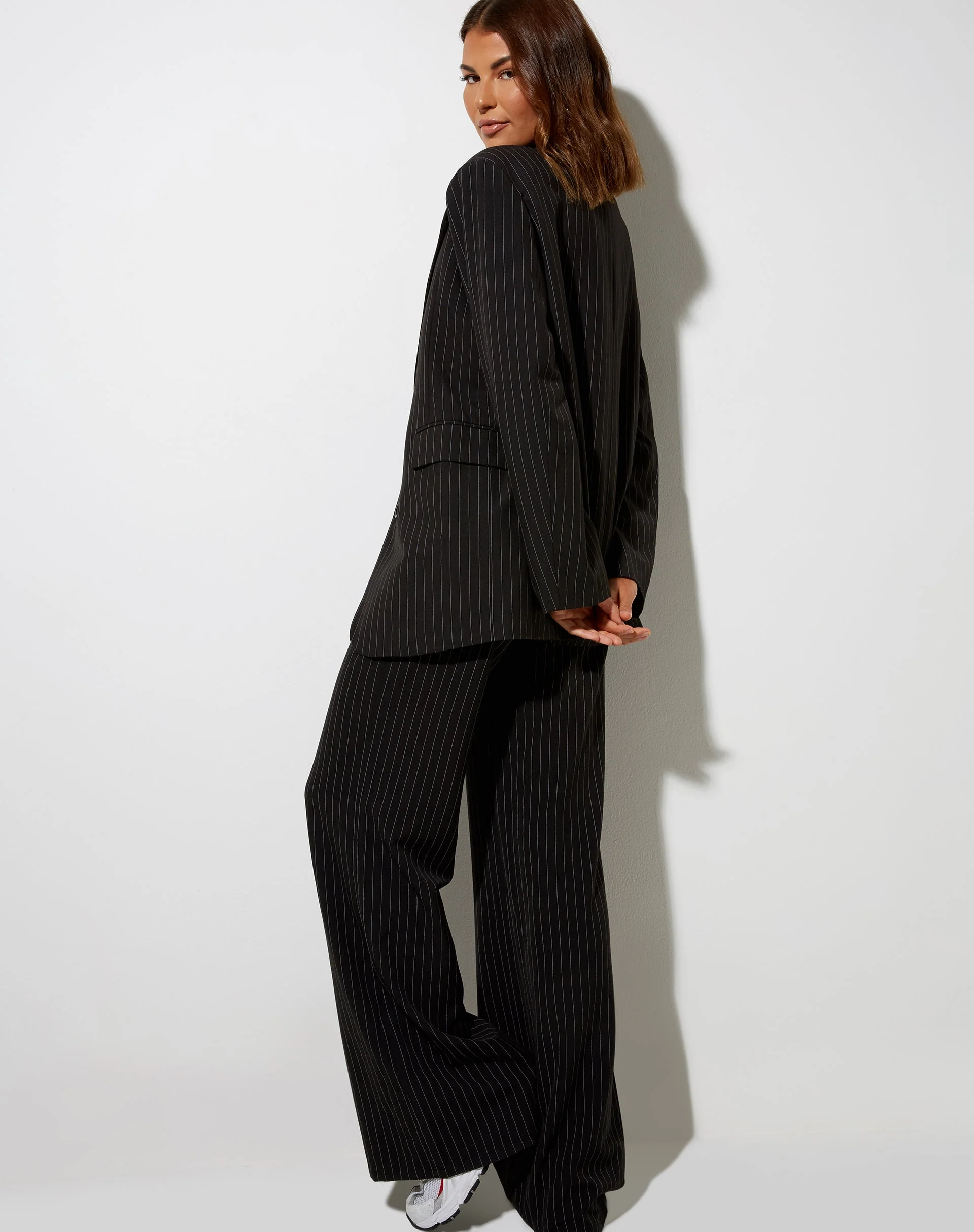 Maiwa Blazer in Nadelstreifen Schwarz - Image 2