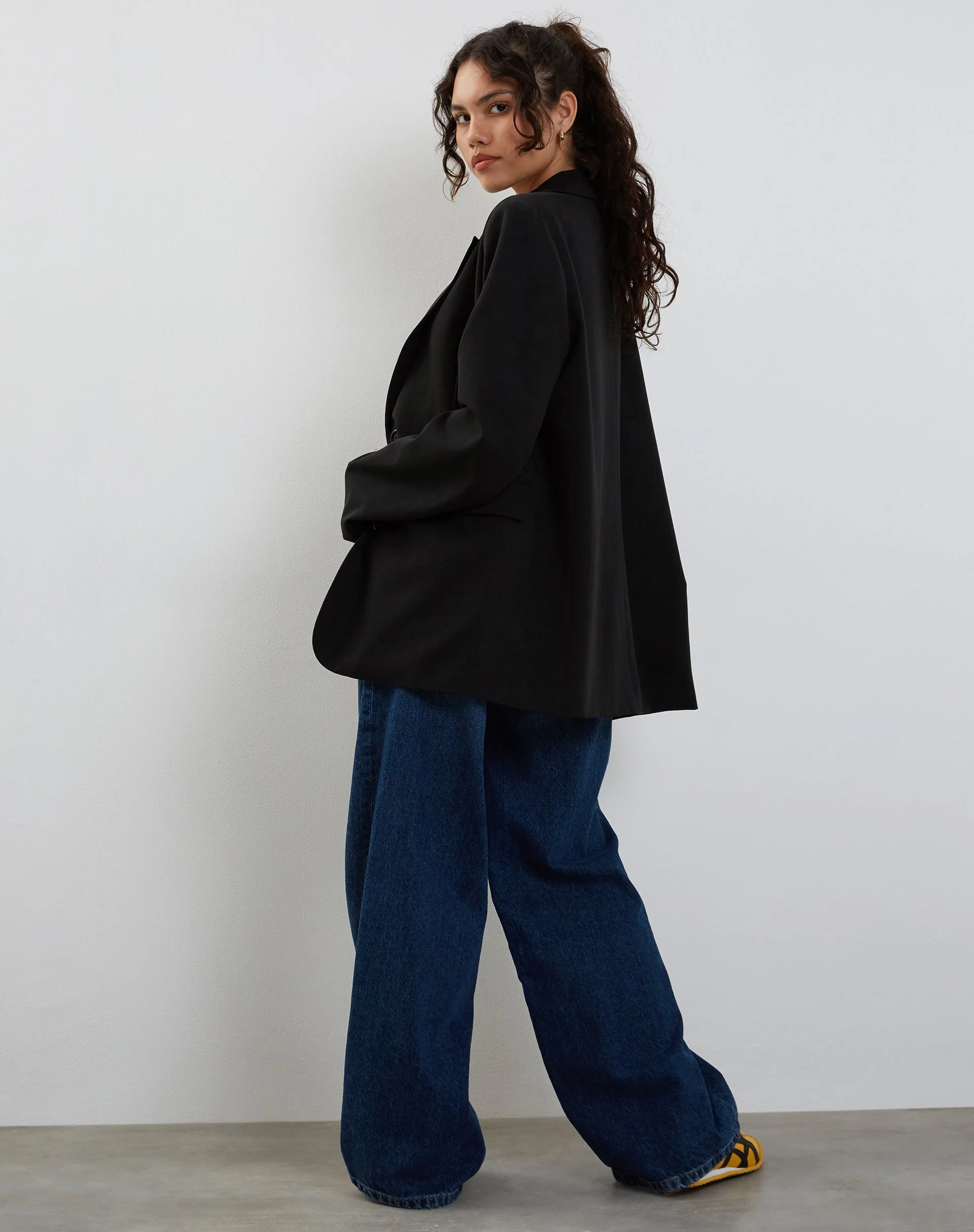 Maiwa Blazer in Schwarz - Image 4