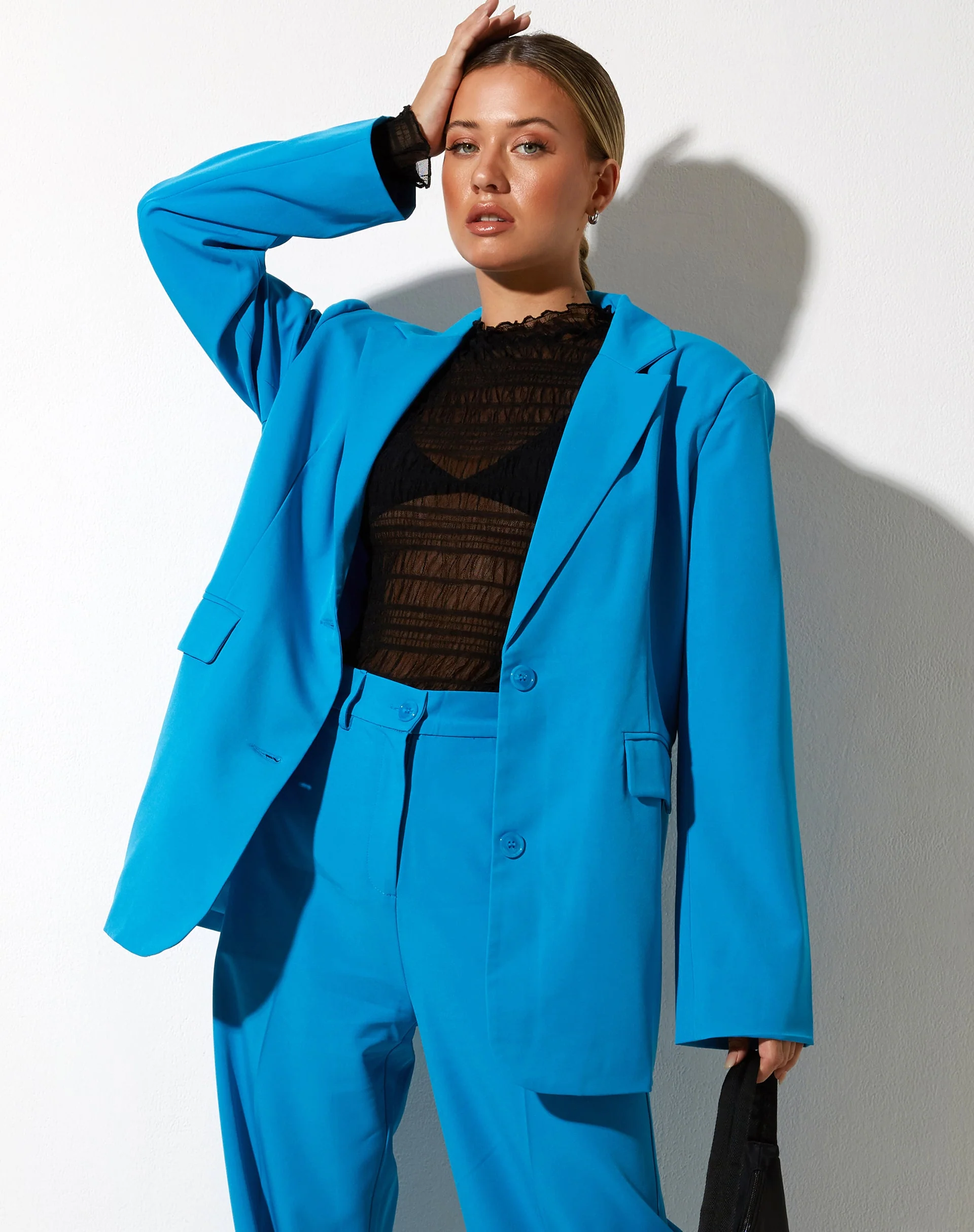 Maiwa Blazer in Tailoring Blau - Image 2