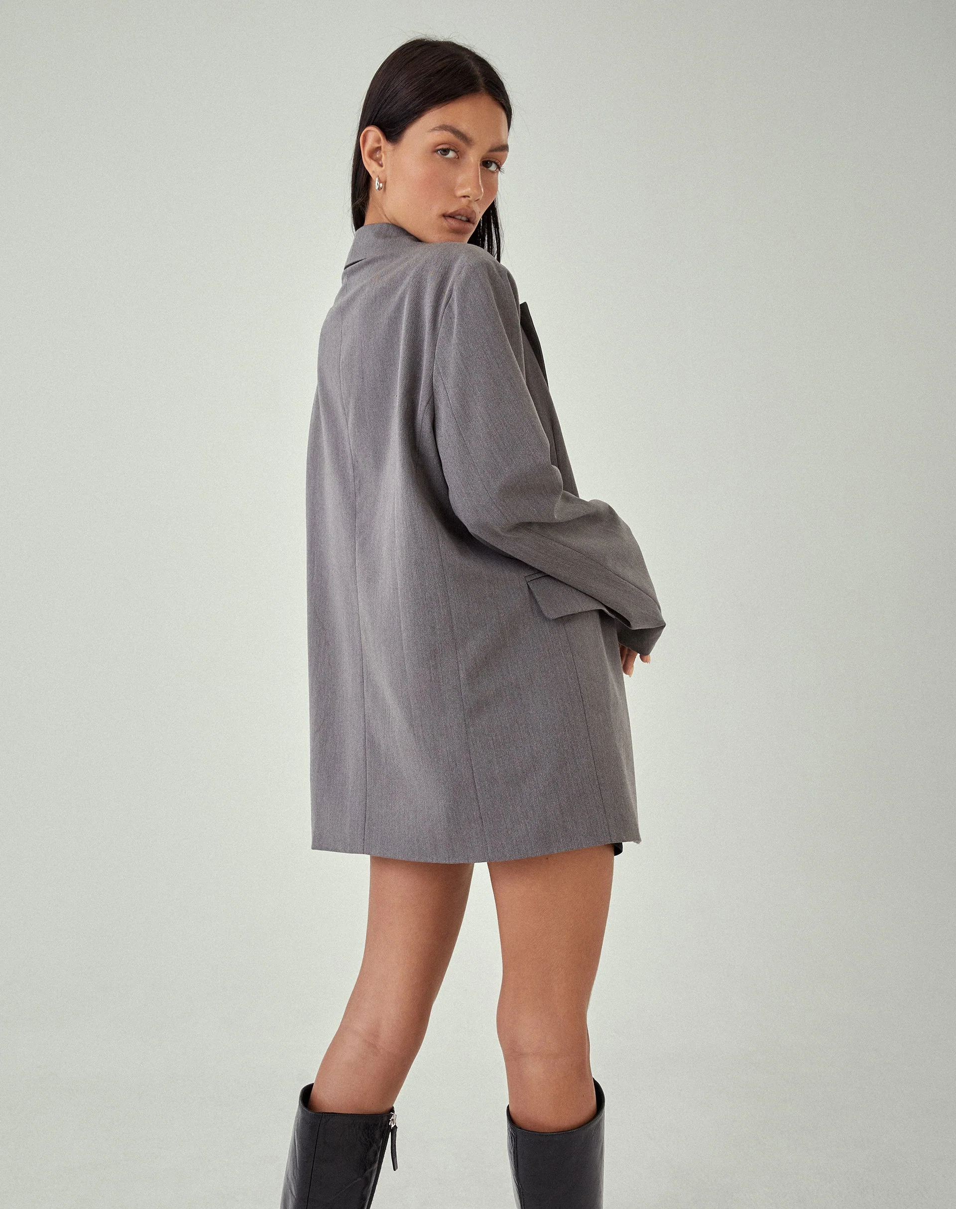 MOTEL X JACQUIE Maiwa Blazer in Tailoring Charcoal - Image 6