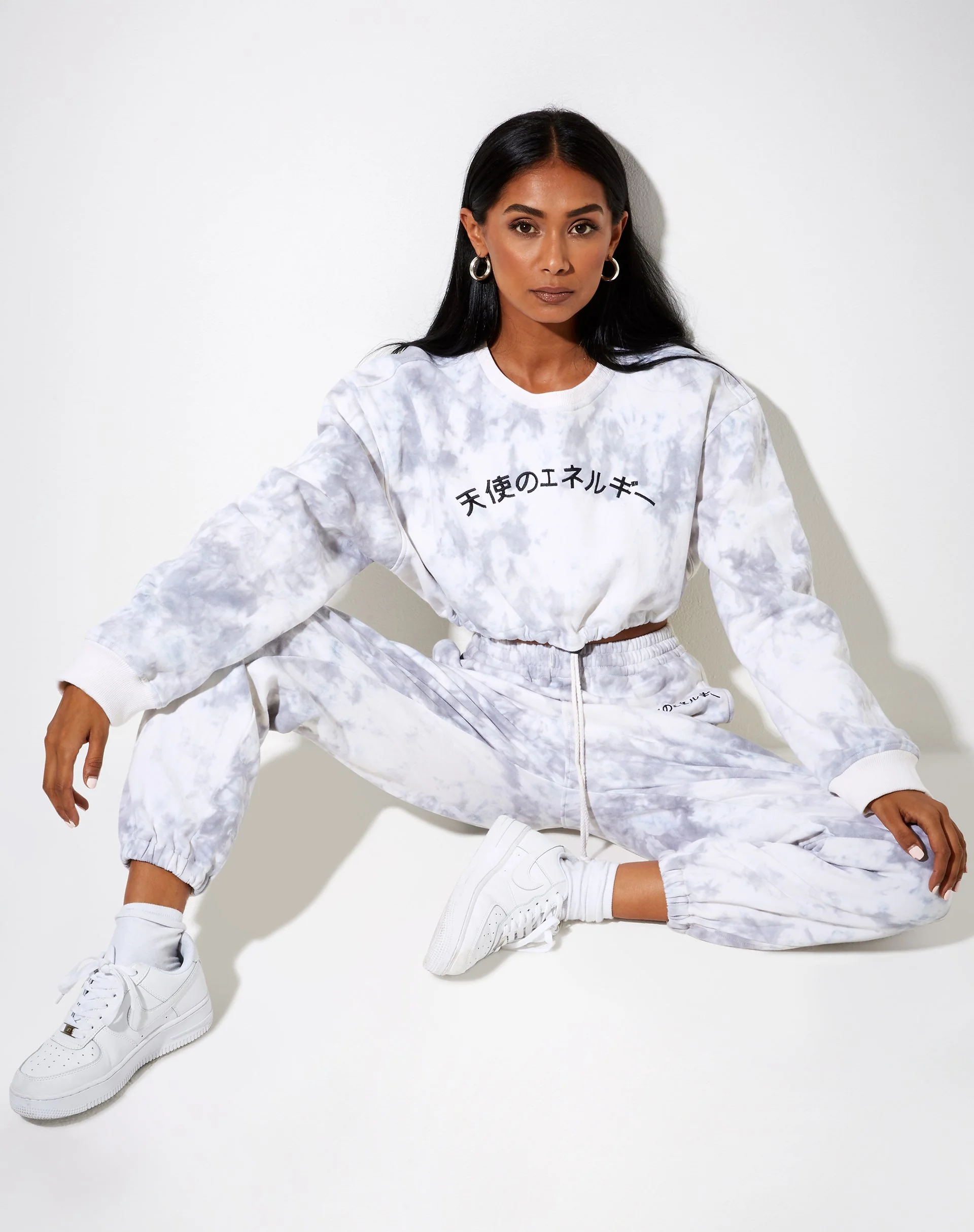 Markey Pullover in Grau Tie Dye Angel Energy Embro