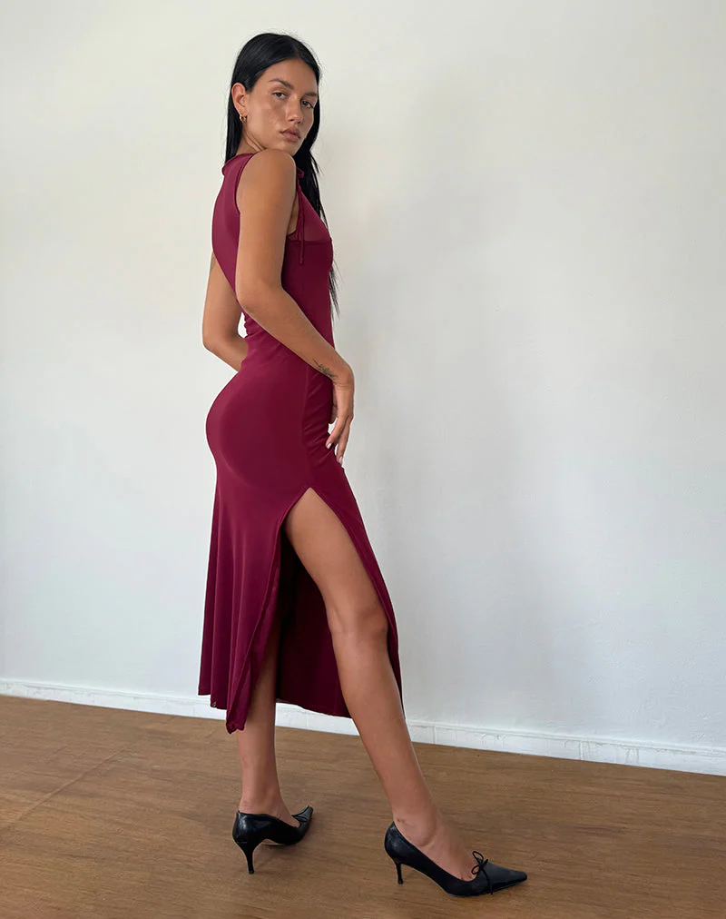 Marlo Asymmetrisches Midikleid in Burgunderrot - Image 3