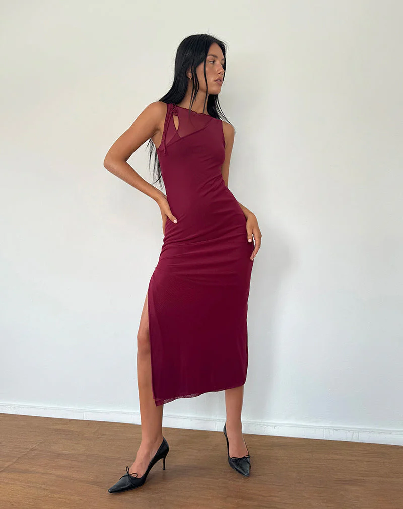 Marlo Asymmetrisches Midikleid in Burgunderrot - Image 4