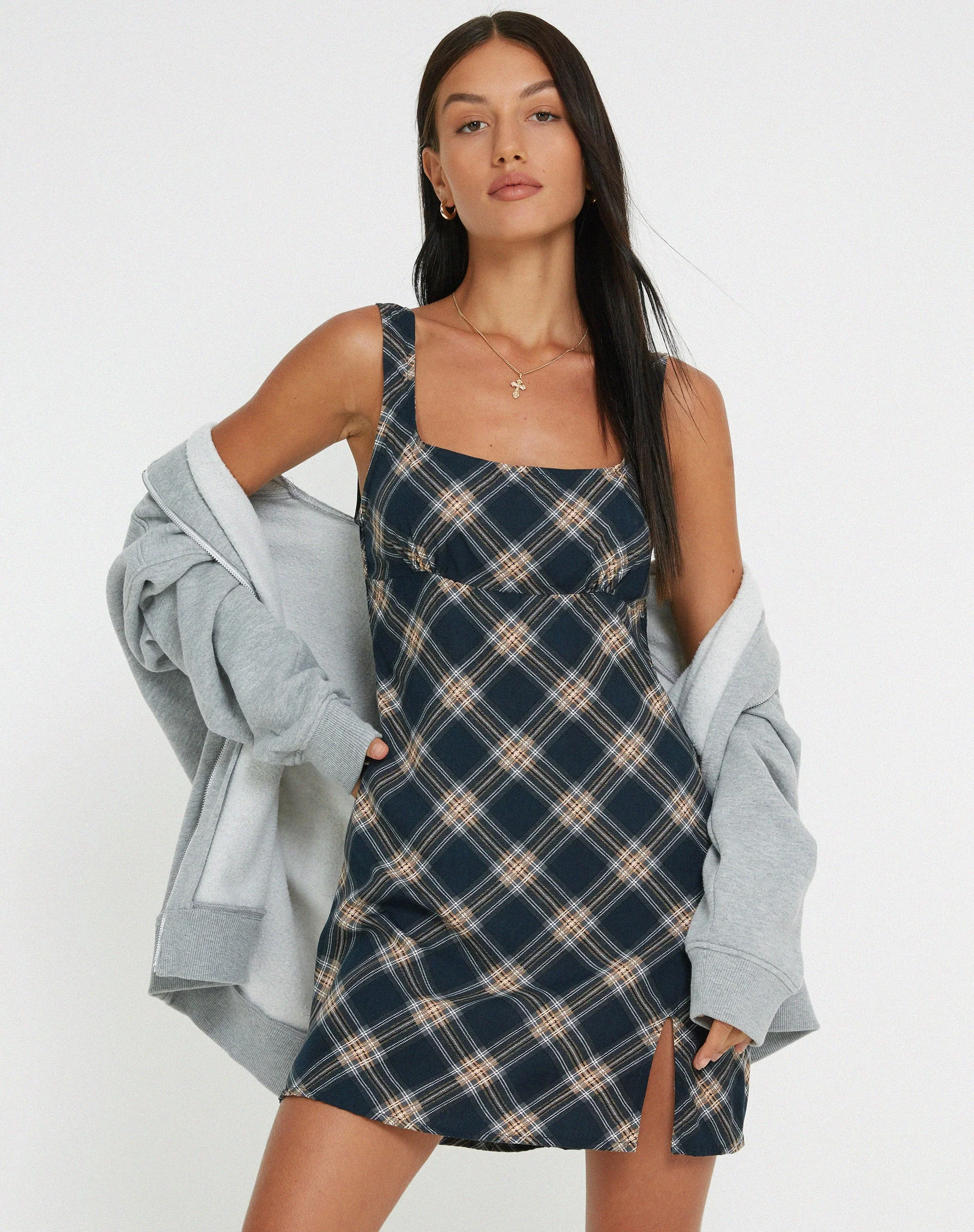 Mehra Slip Dress in 20er Jahre Karo Schwarz und Grau