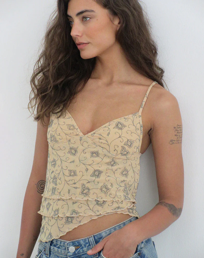 Merida Top in Winding Ivy Pale Yellow - Image 3