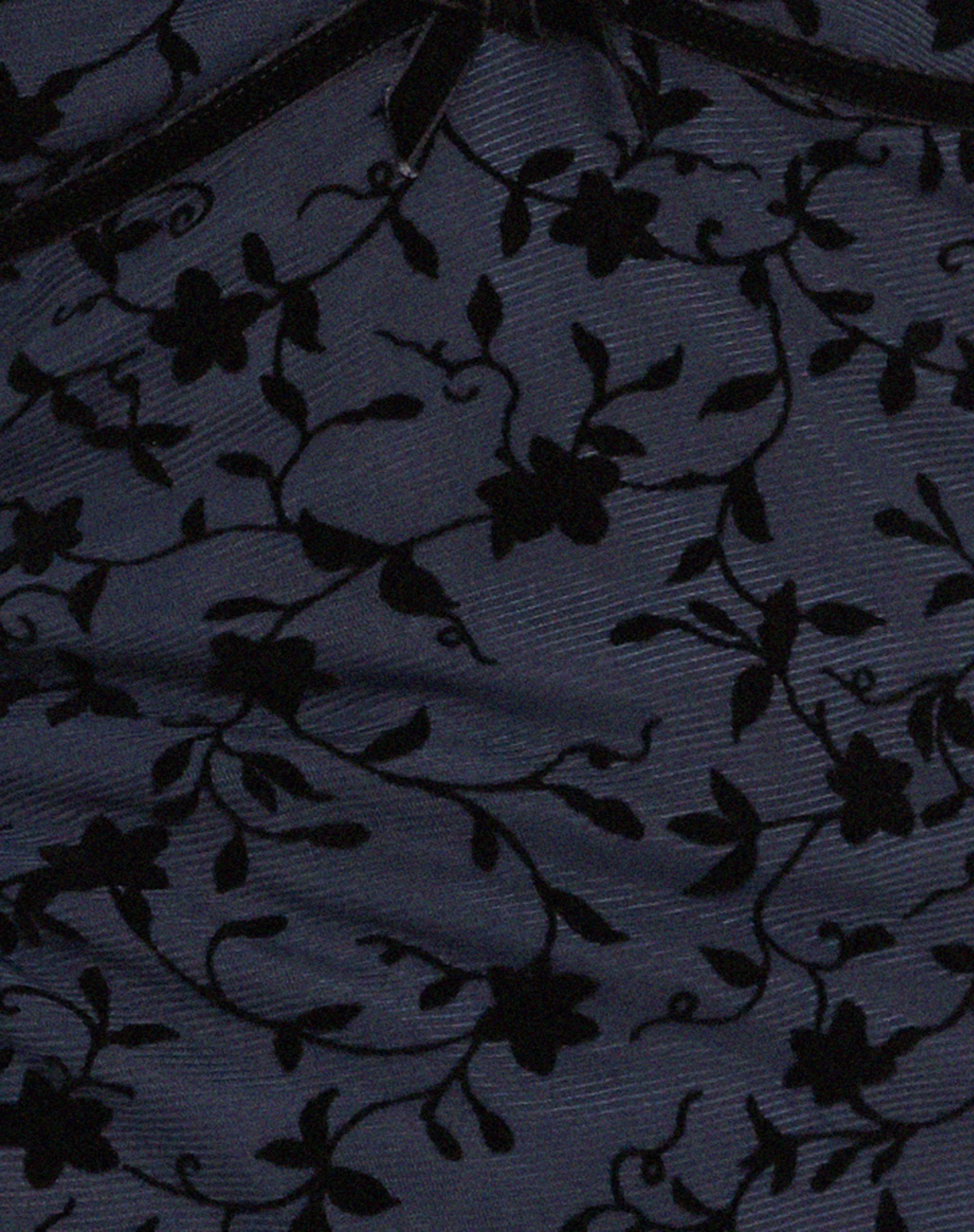 Mevila Minikleid in Pretty Petal Flock Schwarz - Image 14