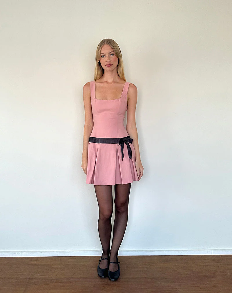 Michelia Minikleid in Rosa mit schwarzer Schleife - Image 4