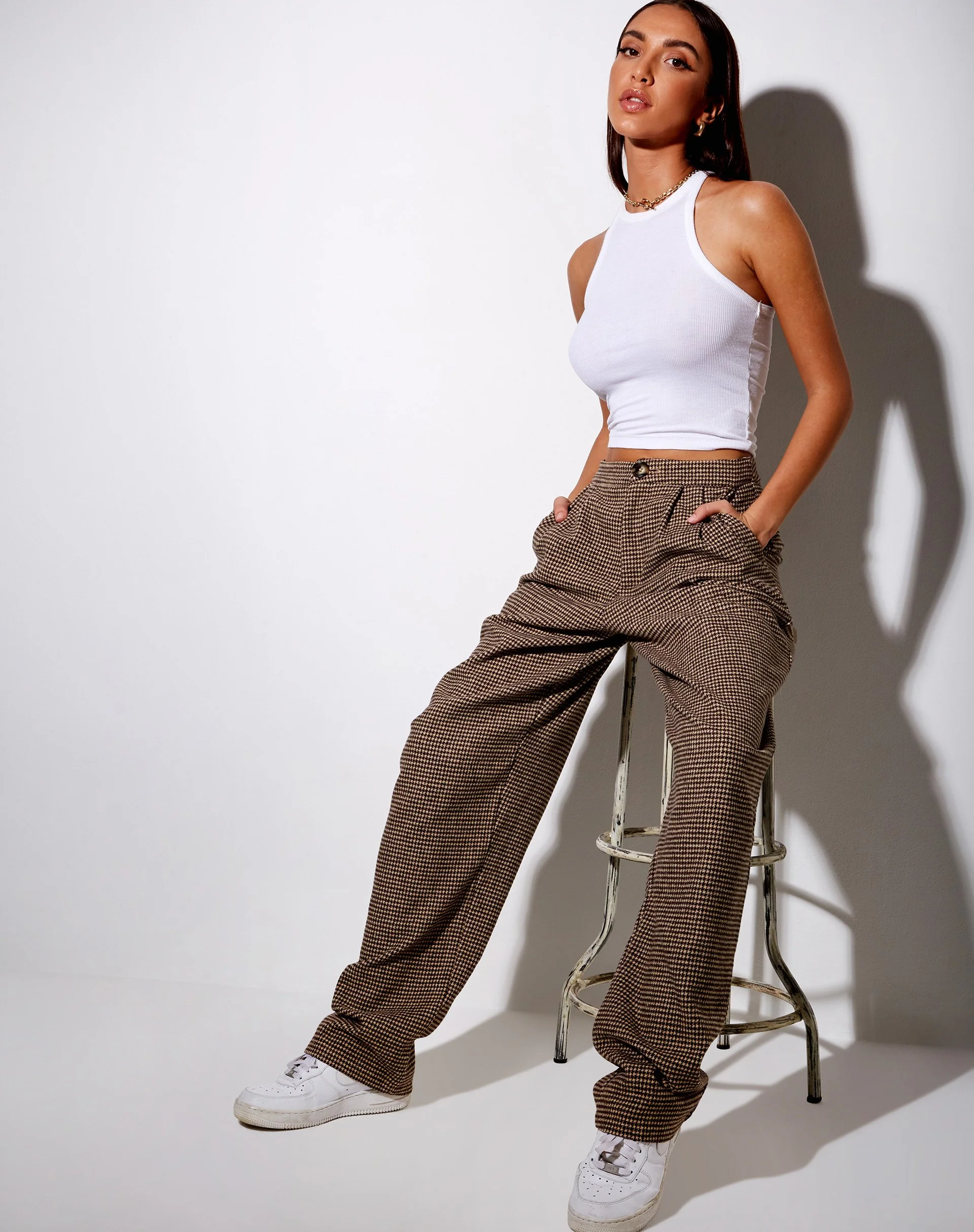 Misha Hose mit weitem Bein aus Houndstooth Braun - Image 2