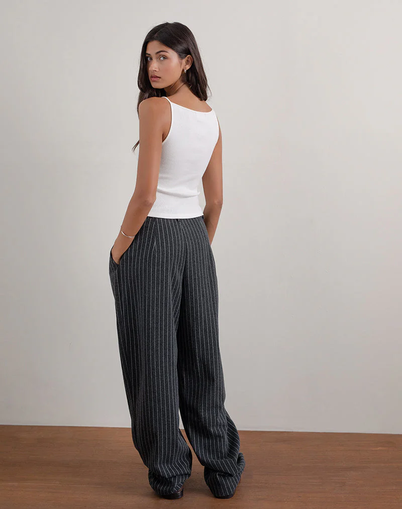 Misha Hose mit weitem Bein in Nadelstreifen Schwarz - Image 4