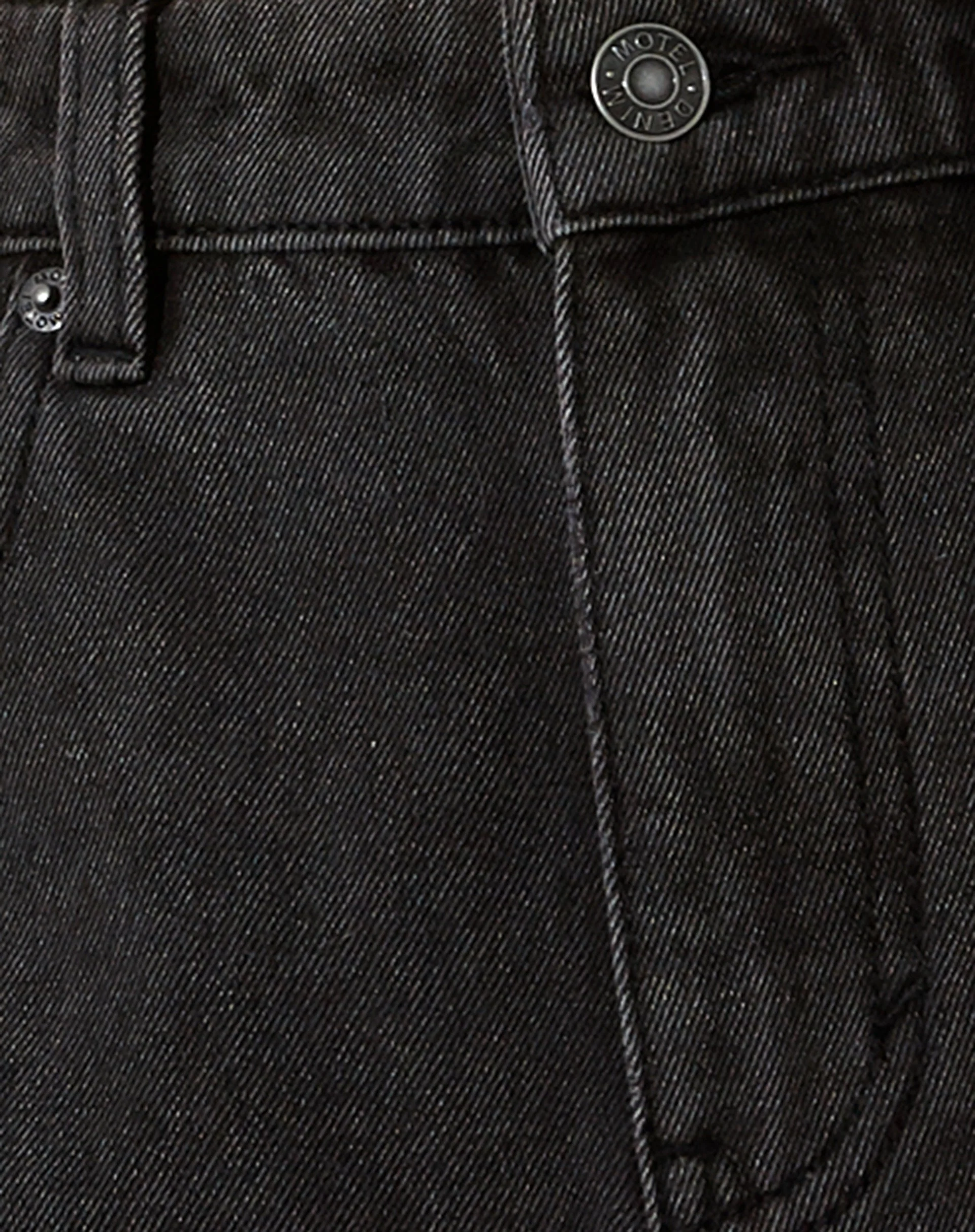 Mom Denim Shorts in schwarzer Waschung - Image 6
