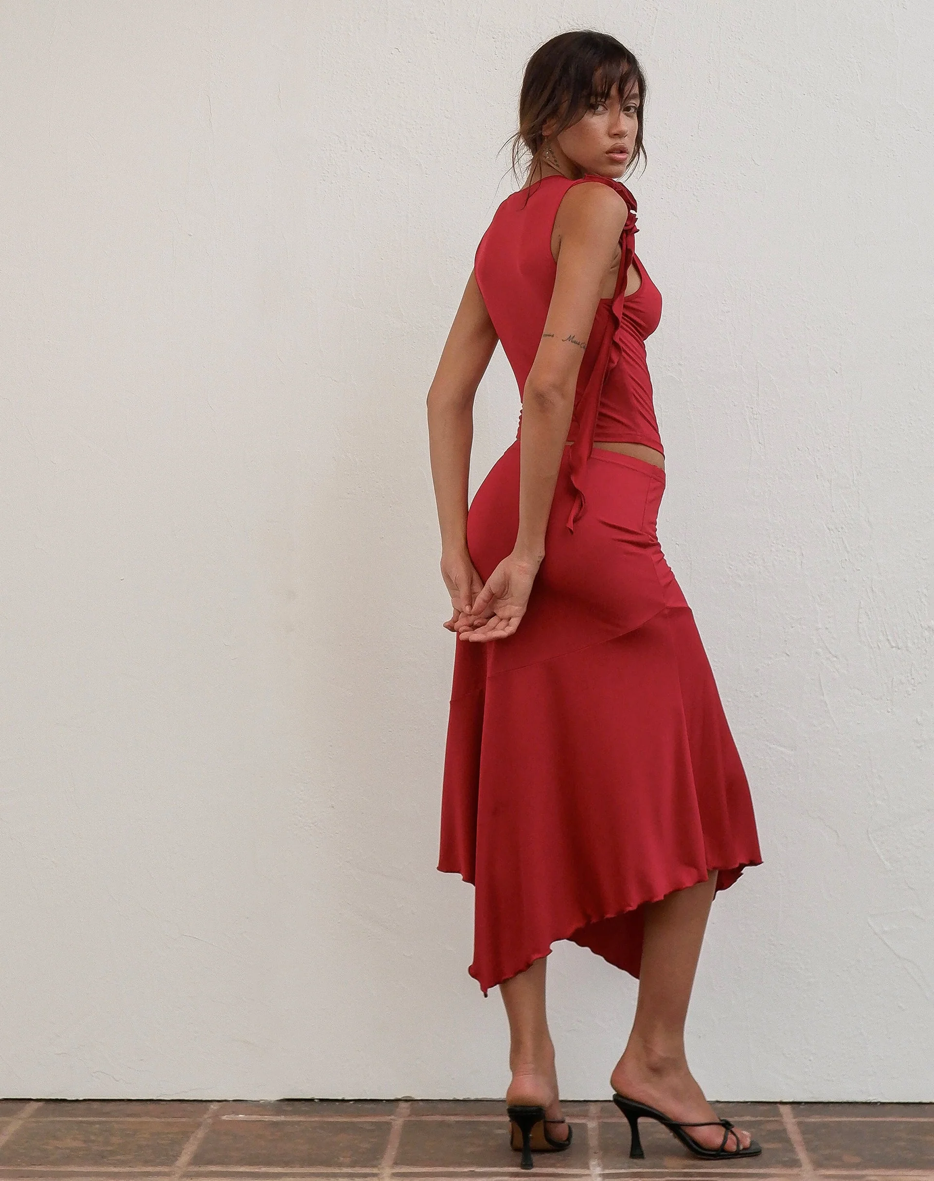 Morena Rosetten-Top in Rot - Image 4