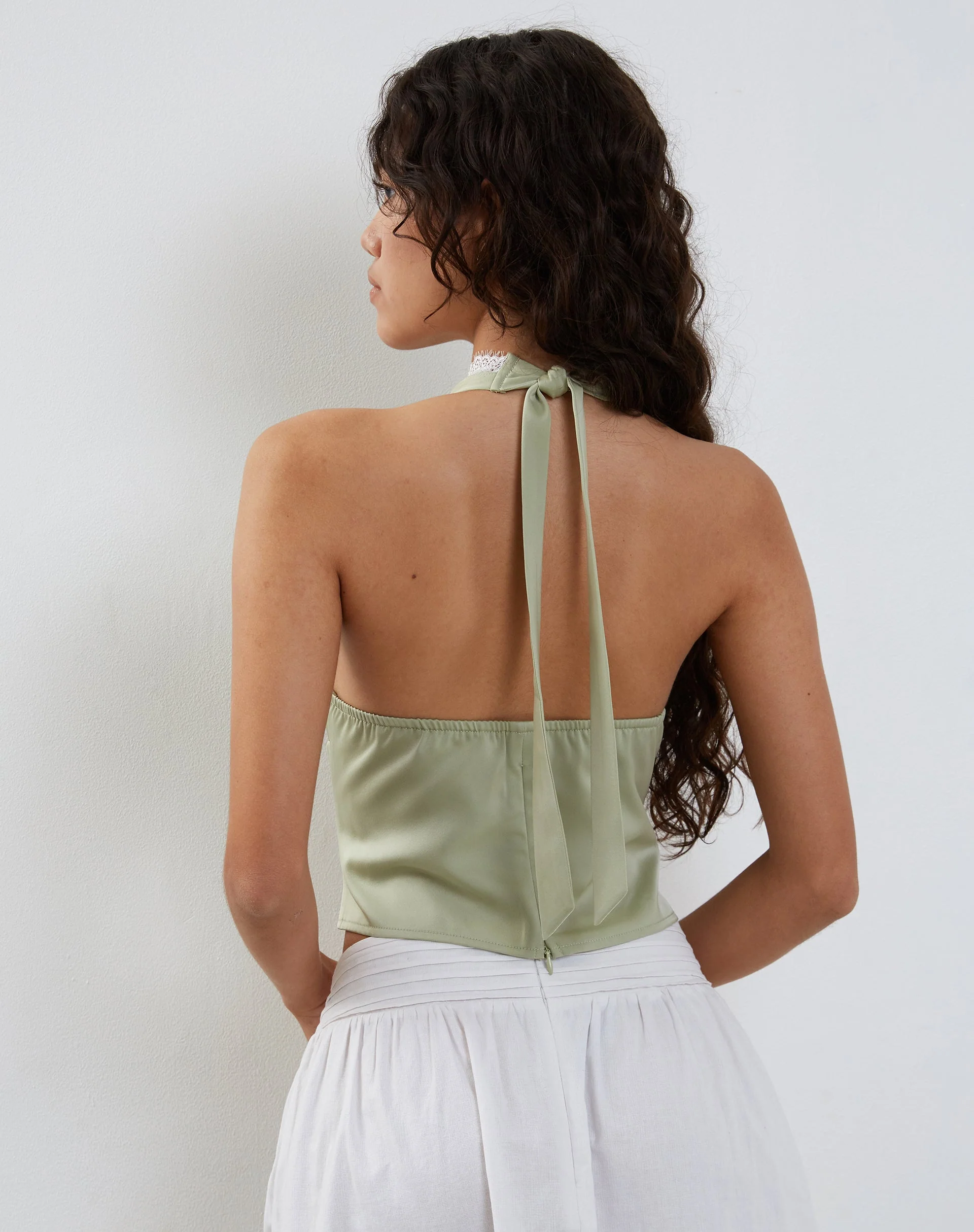 Mutsuki Neckholder-Top aus Satin Mint - Image 2
