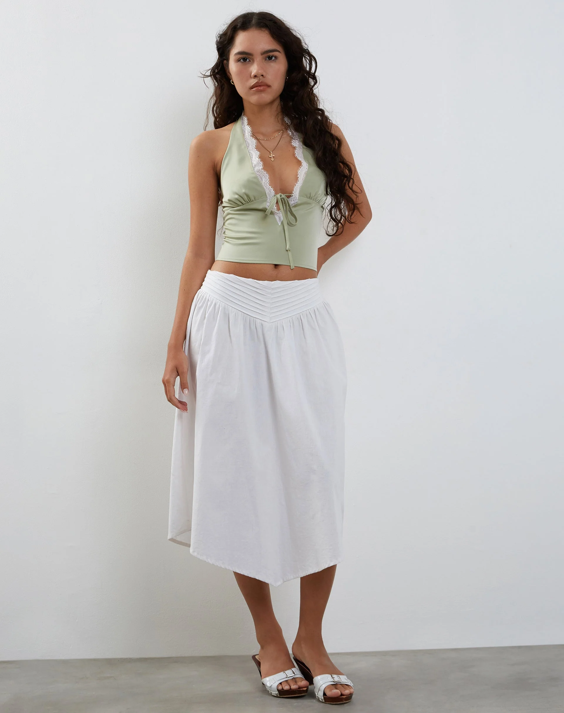 Mutsuki Neckholder-Top aus Satin Mint - Image 3