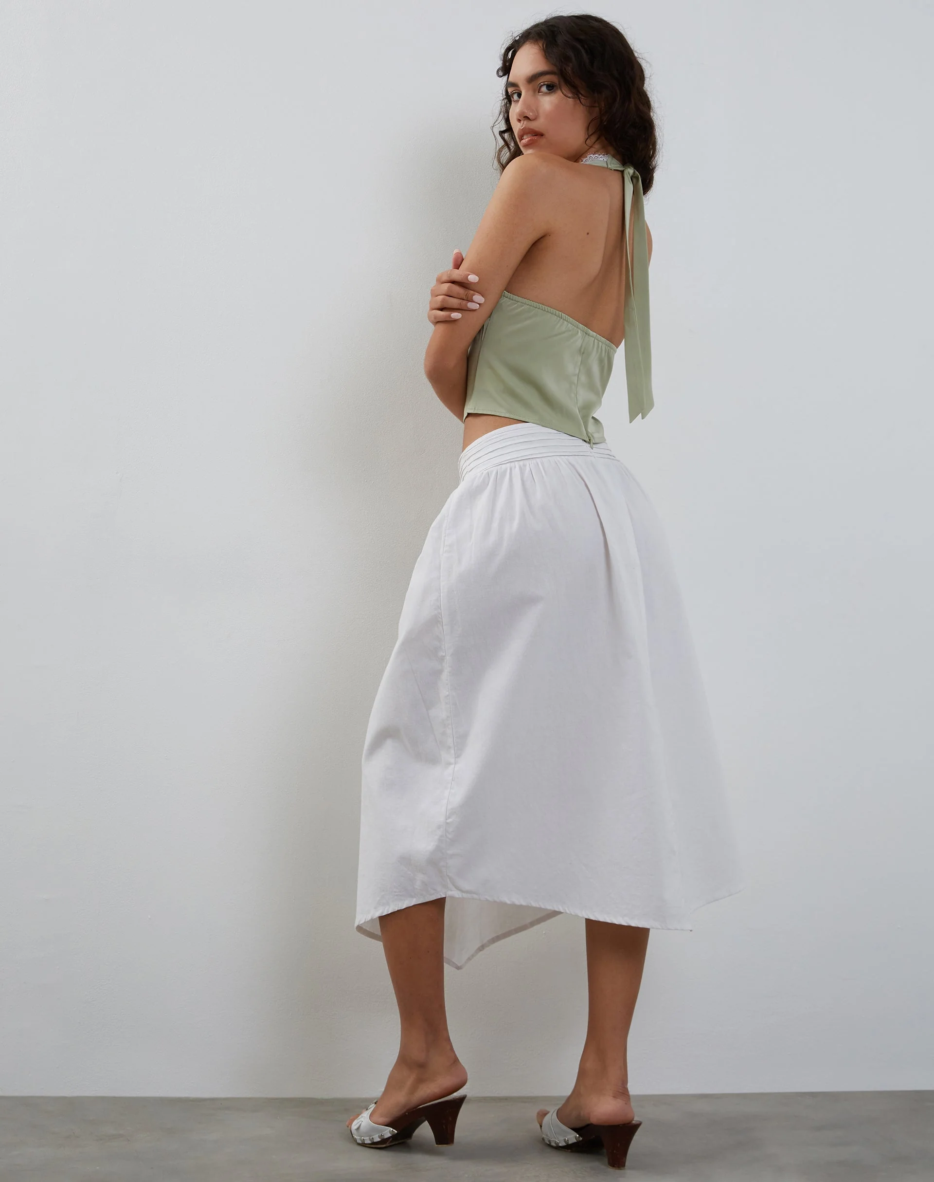 Mutsuki Neckholder-Top aus Satin Mint - Image 5