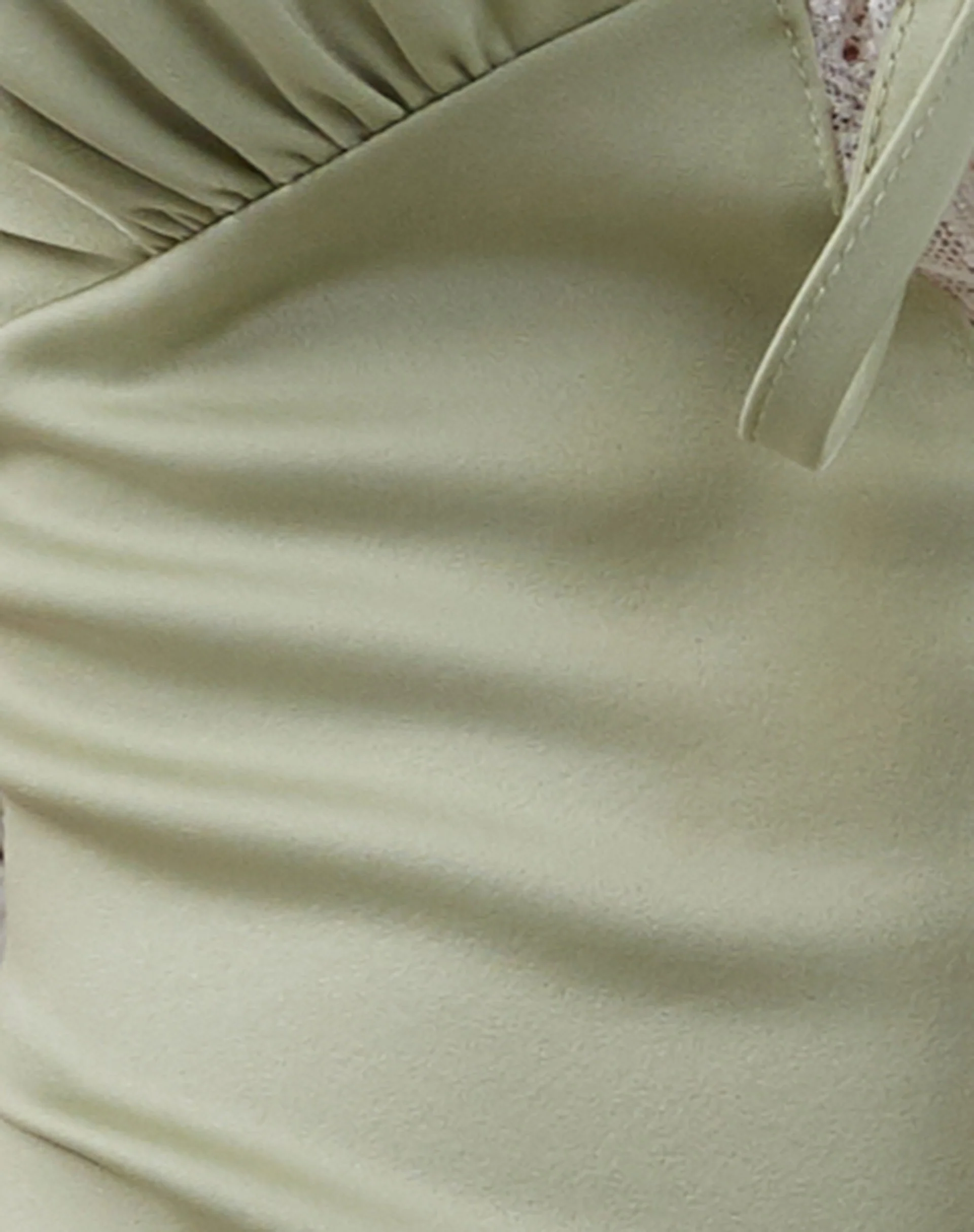 Mutsuki Neckholder-Top aus Satin Mint - Image 7