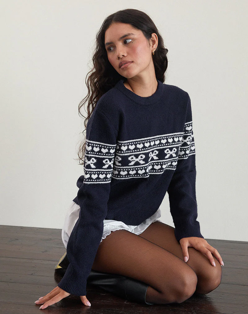 Namirta Strickpullover in Peacoat mit Fairisle-Schleife - Image 2