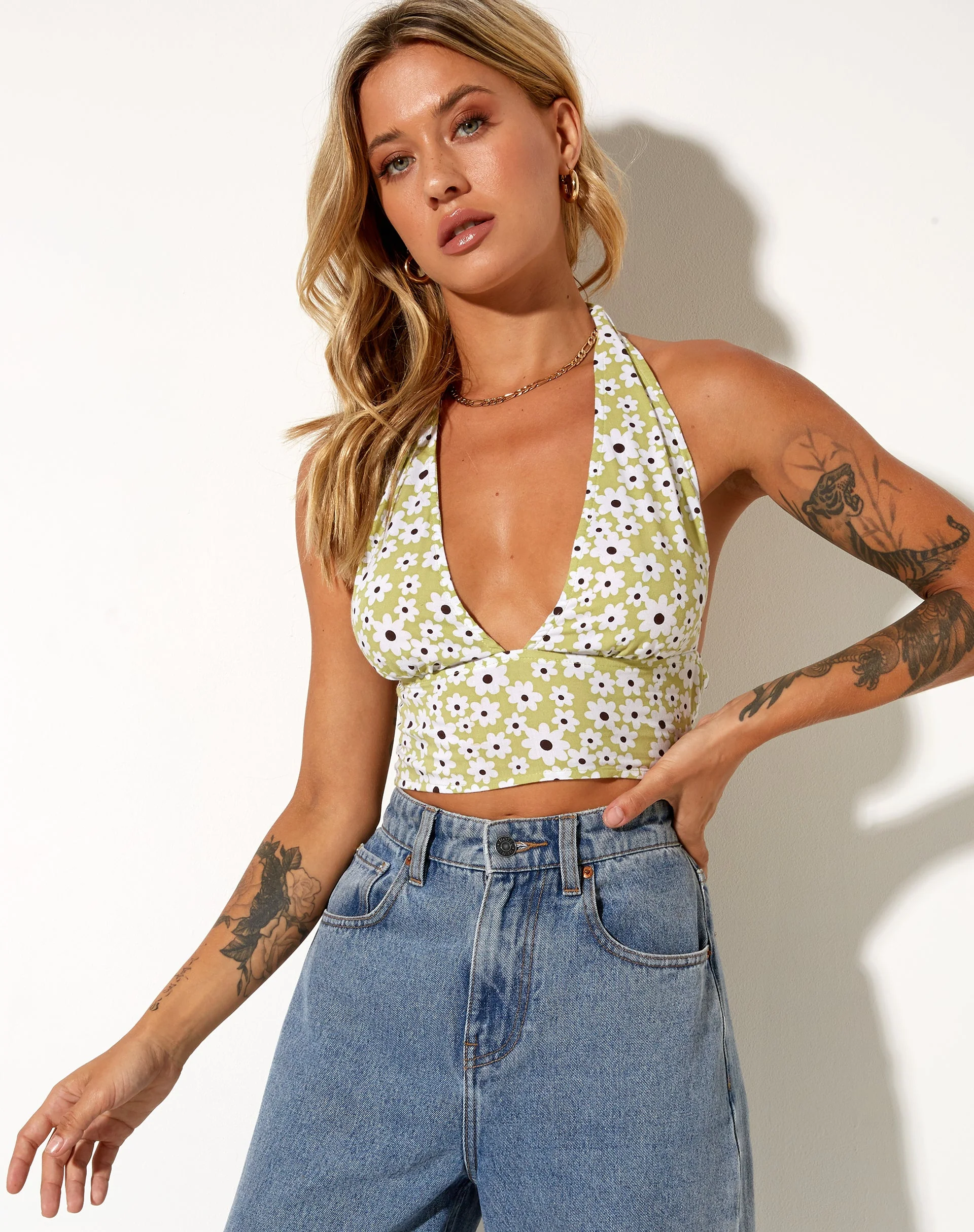 Nanda Crop Top in Daisy Duke Grün - Image 2