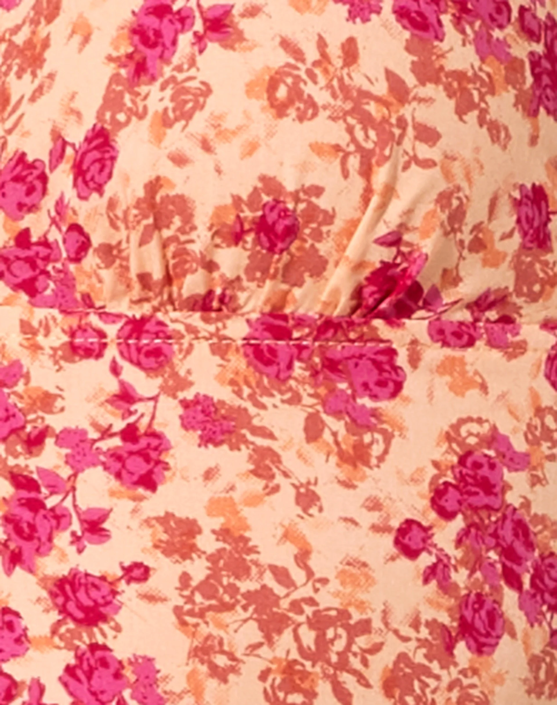 Nanda Crop Top in Dunkle Wildblume Cantaloupe - Image 6