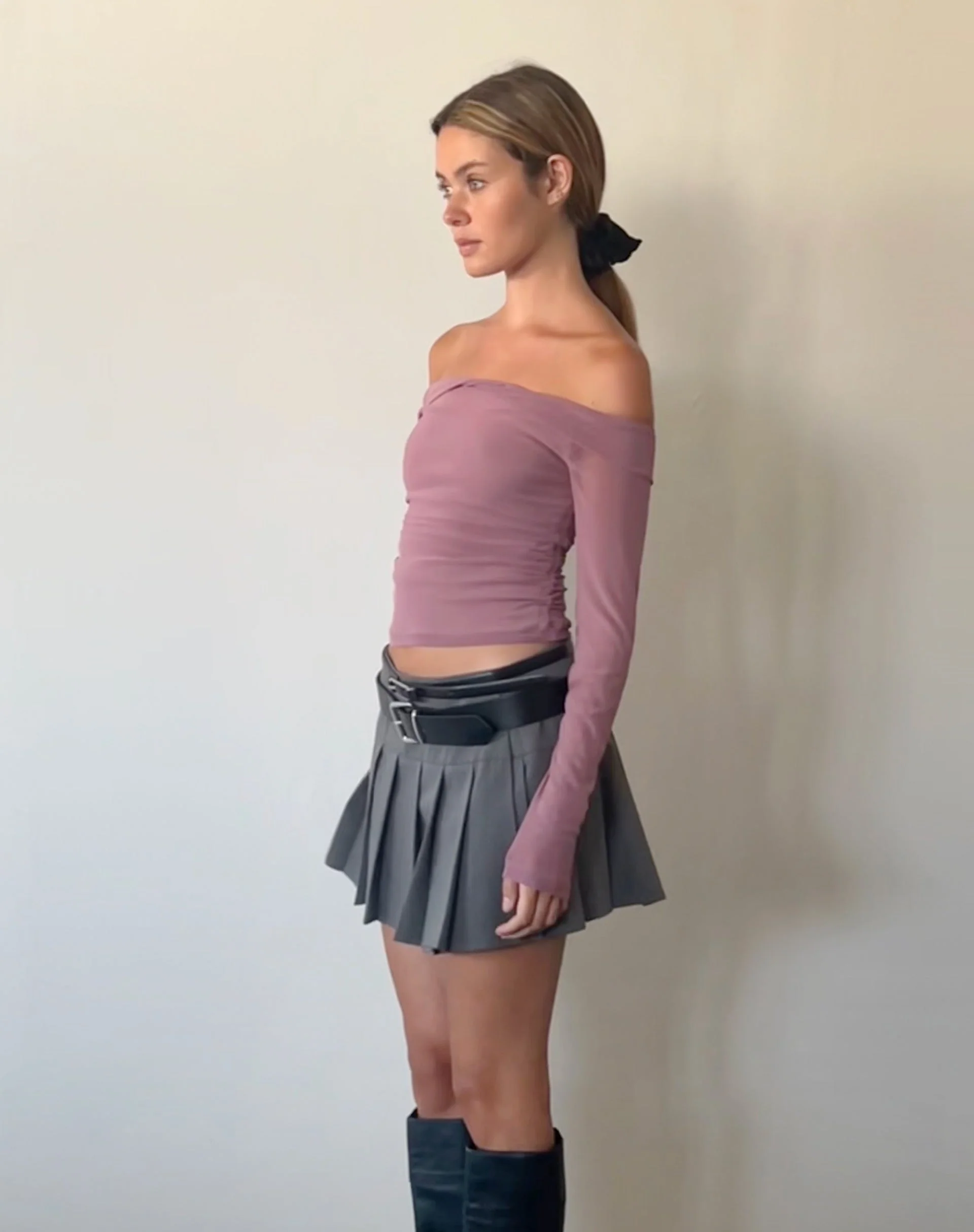 Nauri Langärmeliges Bardot-Top in Wisteria Purple - Image 4