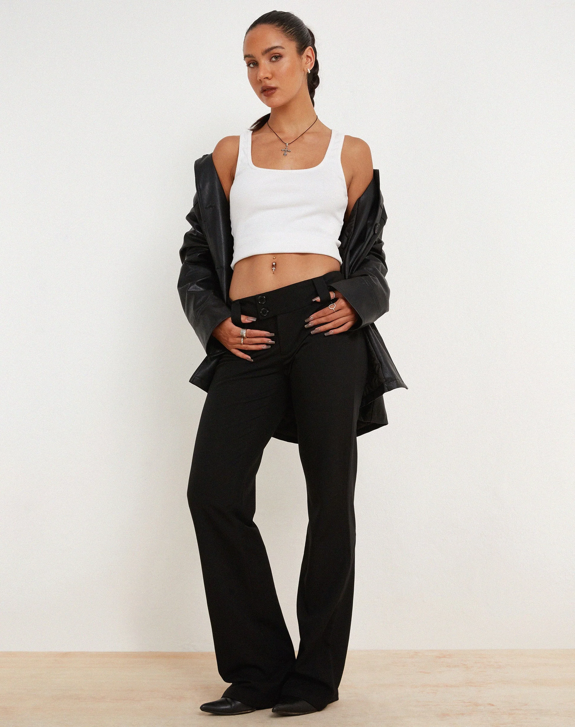 Navida Low Rise Hose in Tailoring Schwarz - Image 5