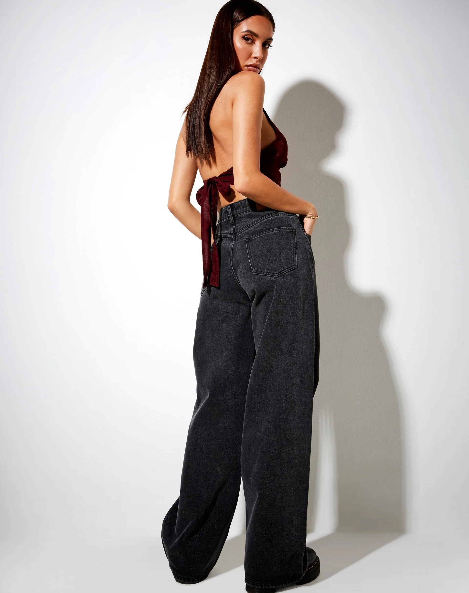 Naya Crop Top aus Satin Rose Burgundy - Image 4