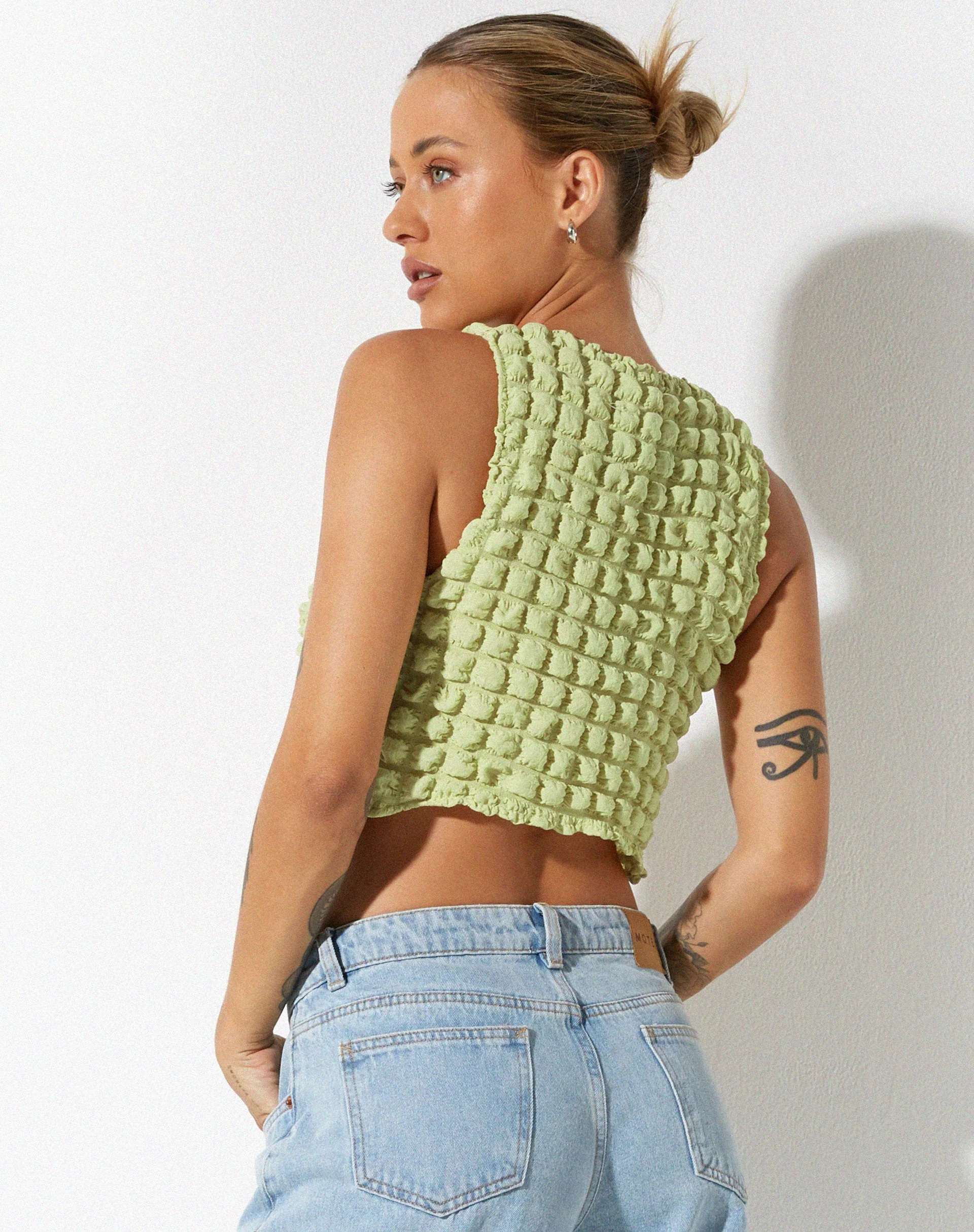 Neno Crop Top aus Big Bubble Jersey Pastell-Limette - Image 2