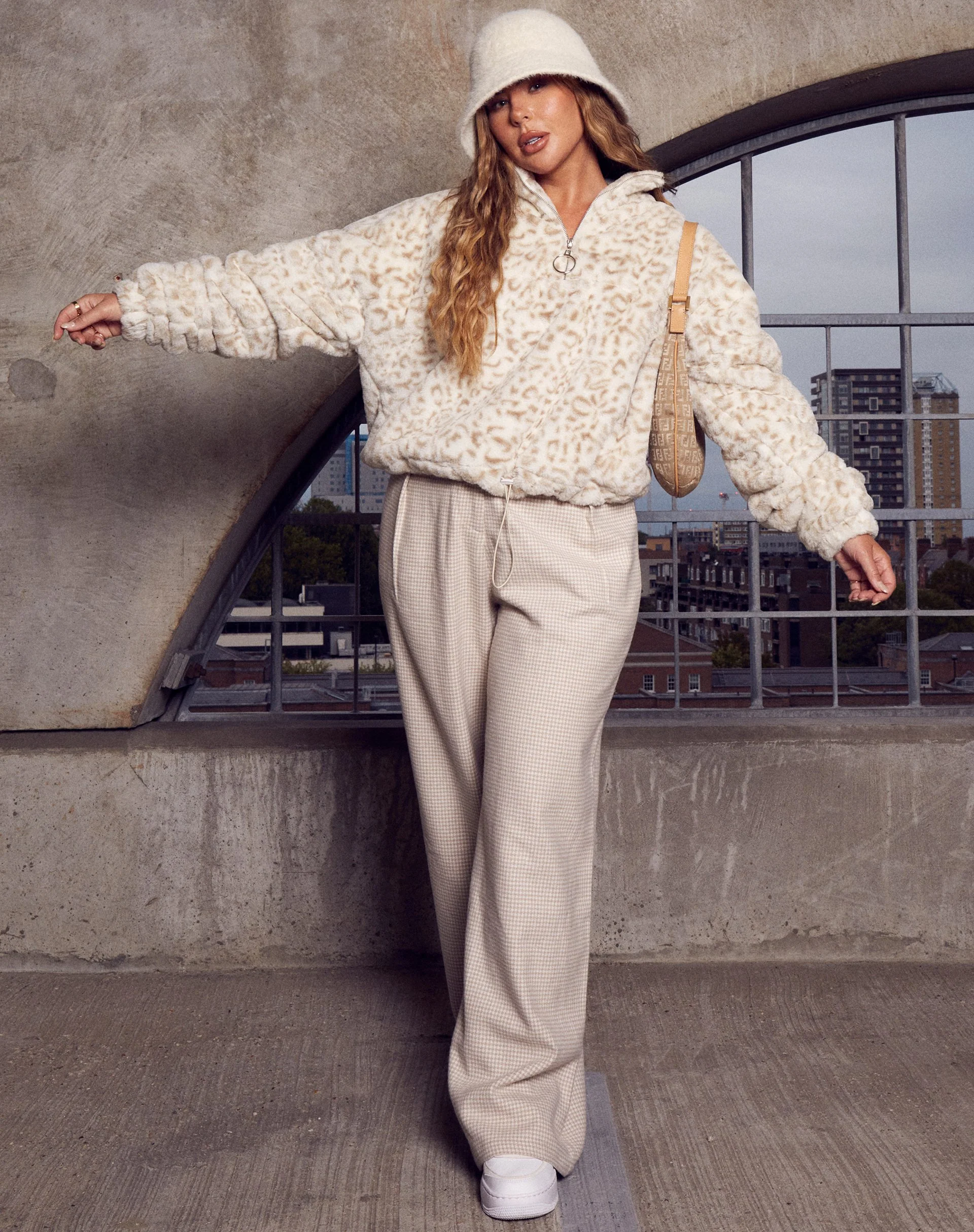 Nero Ring Pull Jacke in Tierweiß und Creme - Image 8