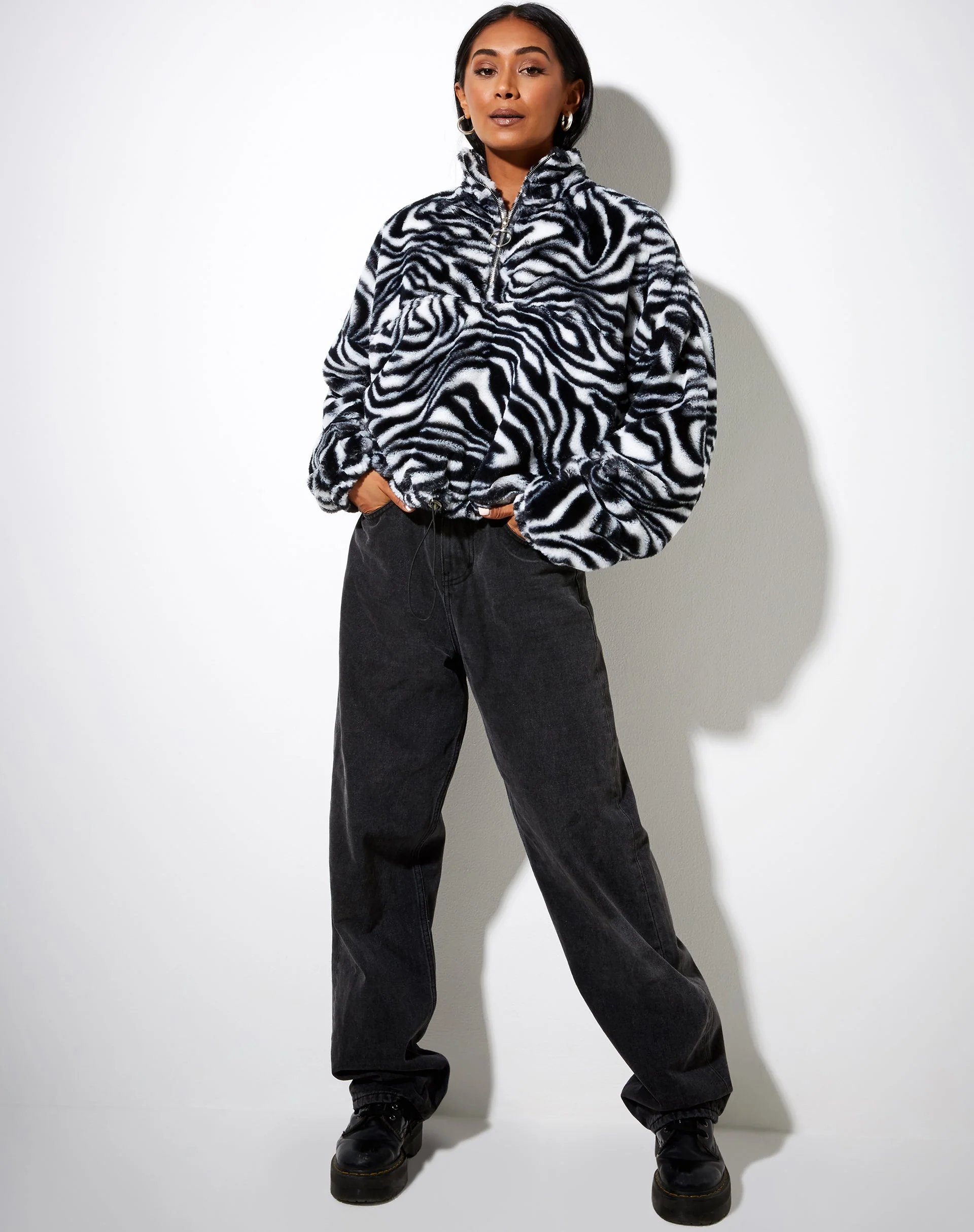 Nero Ring Pull Jacke in Zebra Schwarz und Weiß - Image 5