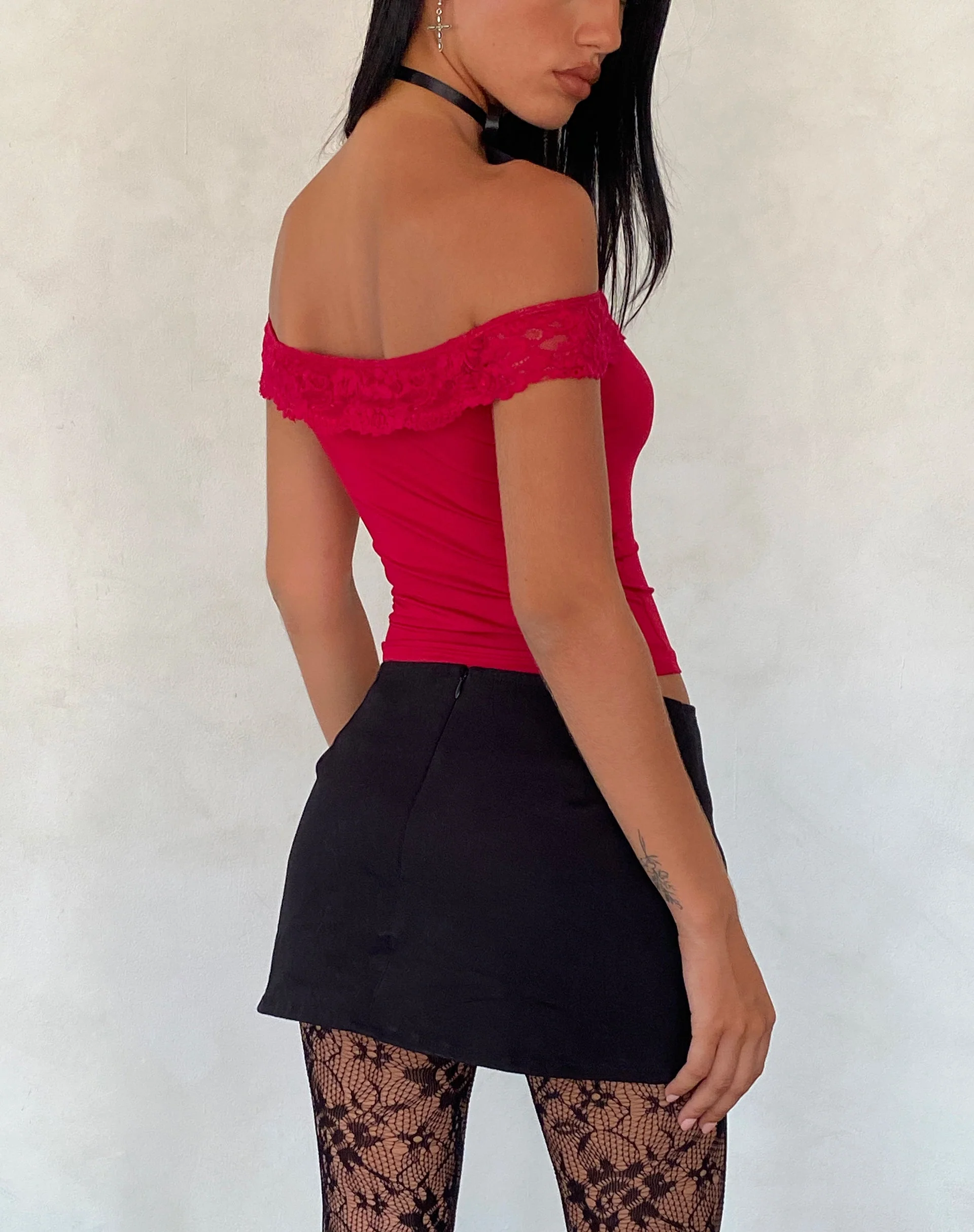 Nesel Bardot Top aus glitzernder Spitze Rot - Image 5