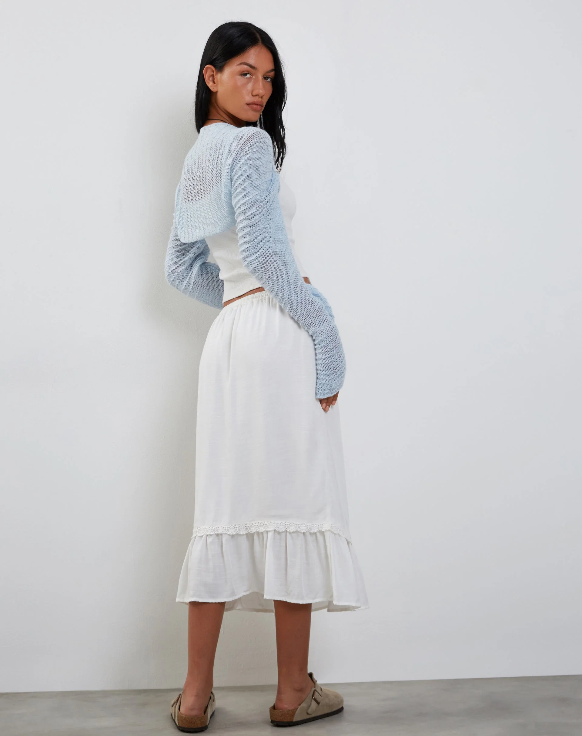 Nobila Shrug Top in Babyblau - Image 6
