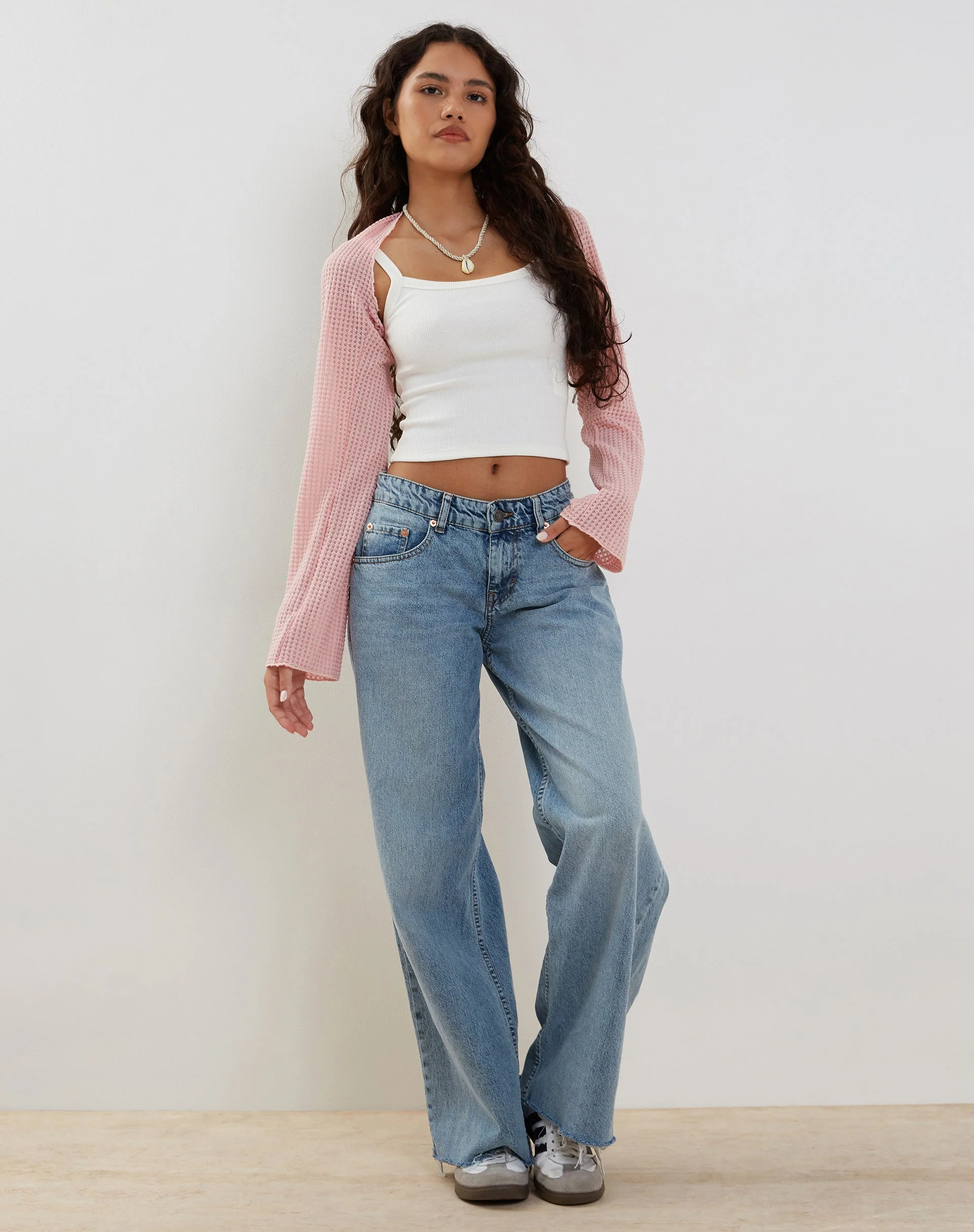 Nobila Shrug Top aus lachsfarbenem, strukturiertem Häkelstoff - Image 4