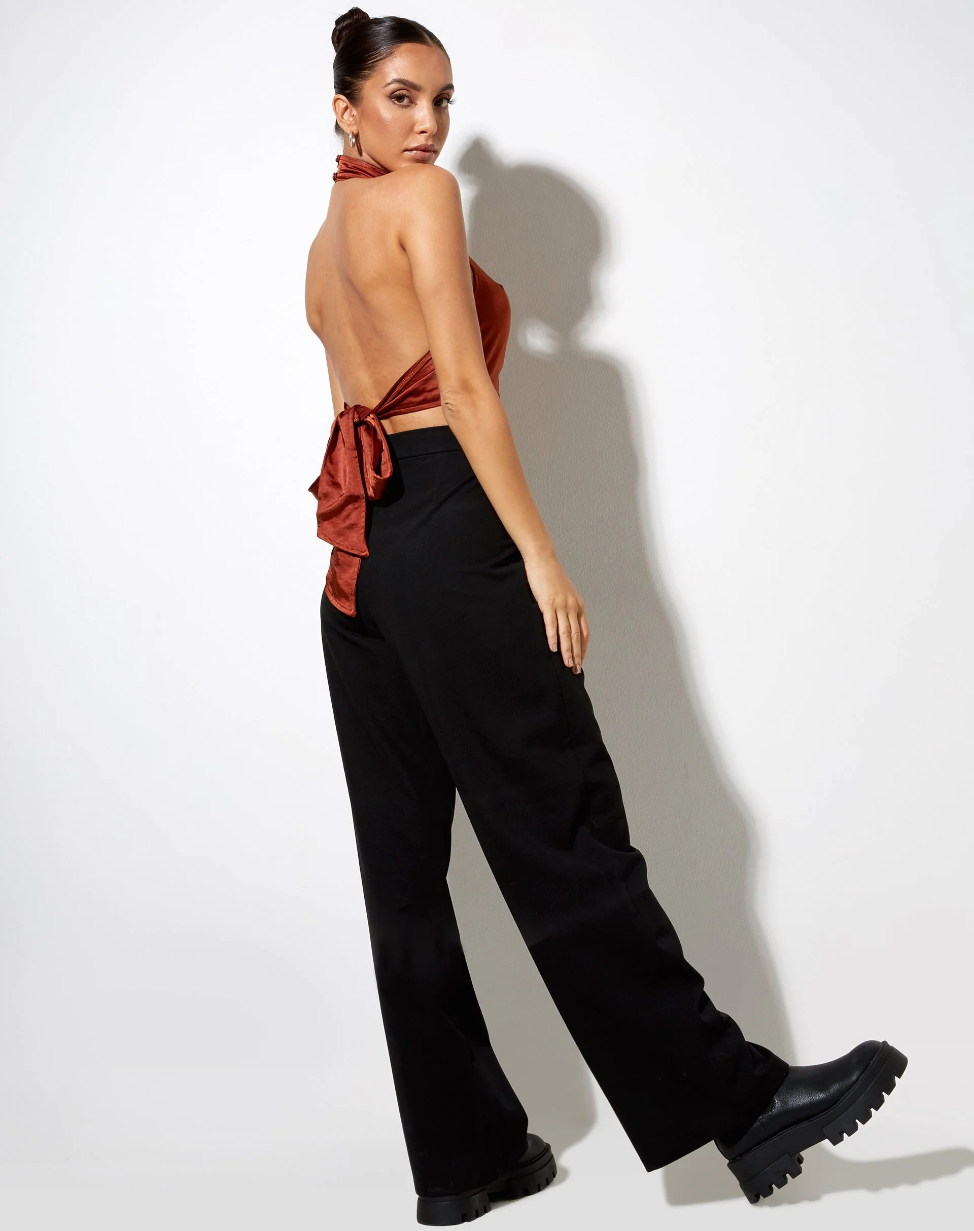 Noela Crop Top aus Satin Ziegelstein - Image 4