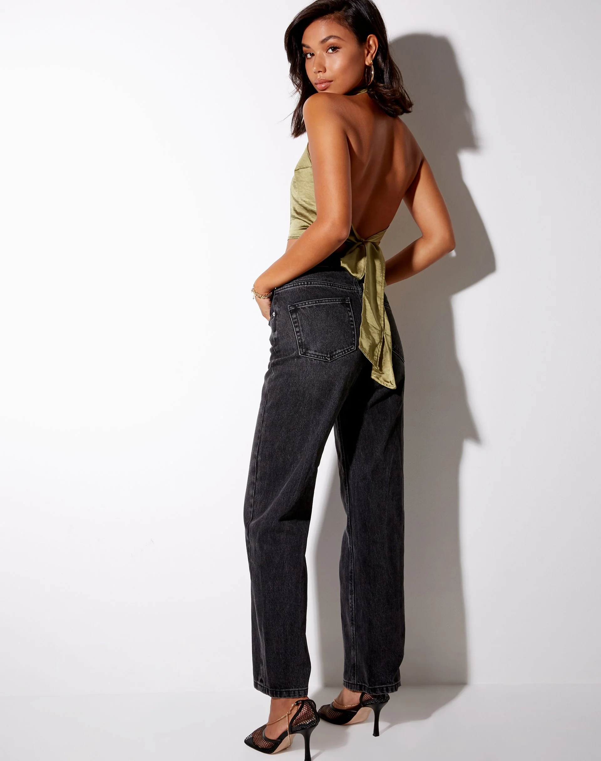 Noela Crop Top aus Satin Olive - Image 5